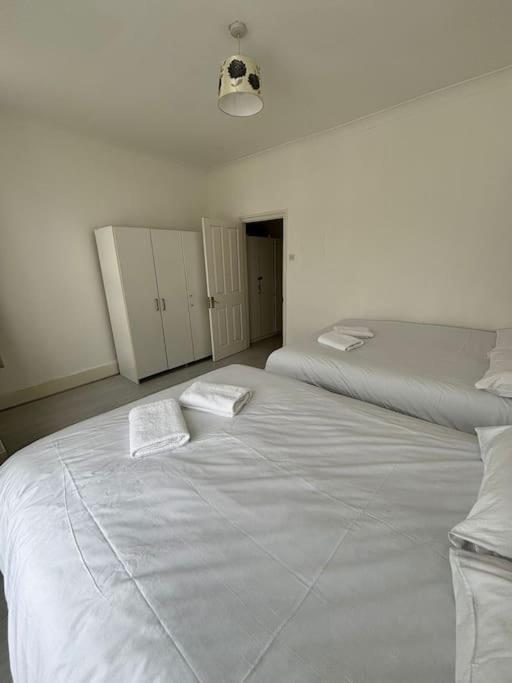 East 2 Bedroom Flat * Londra