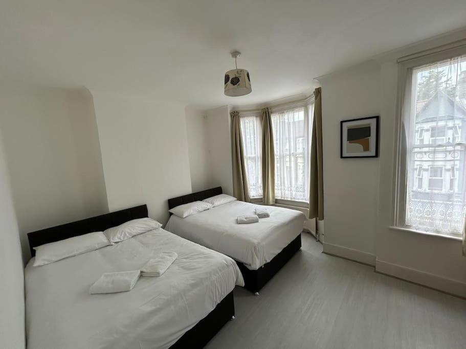 East 2 Bedroom Flat * Londra