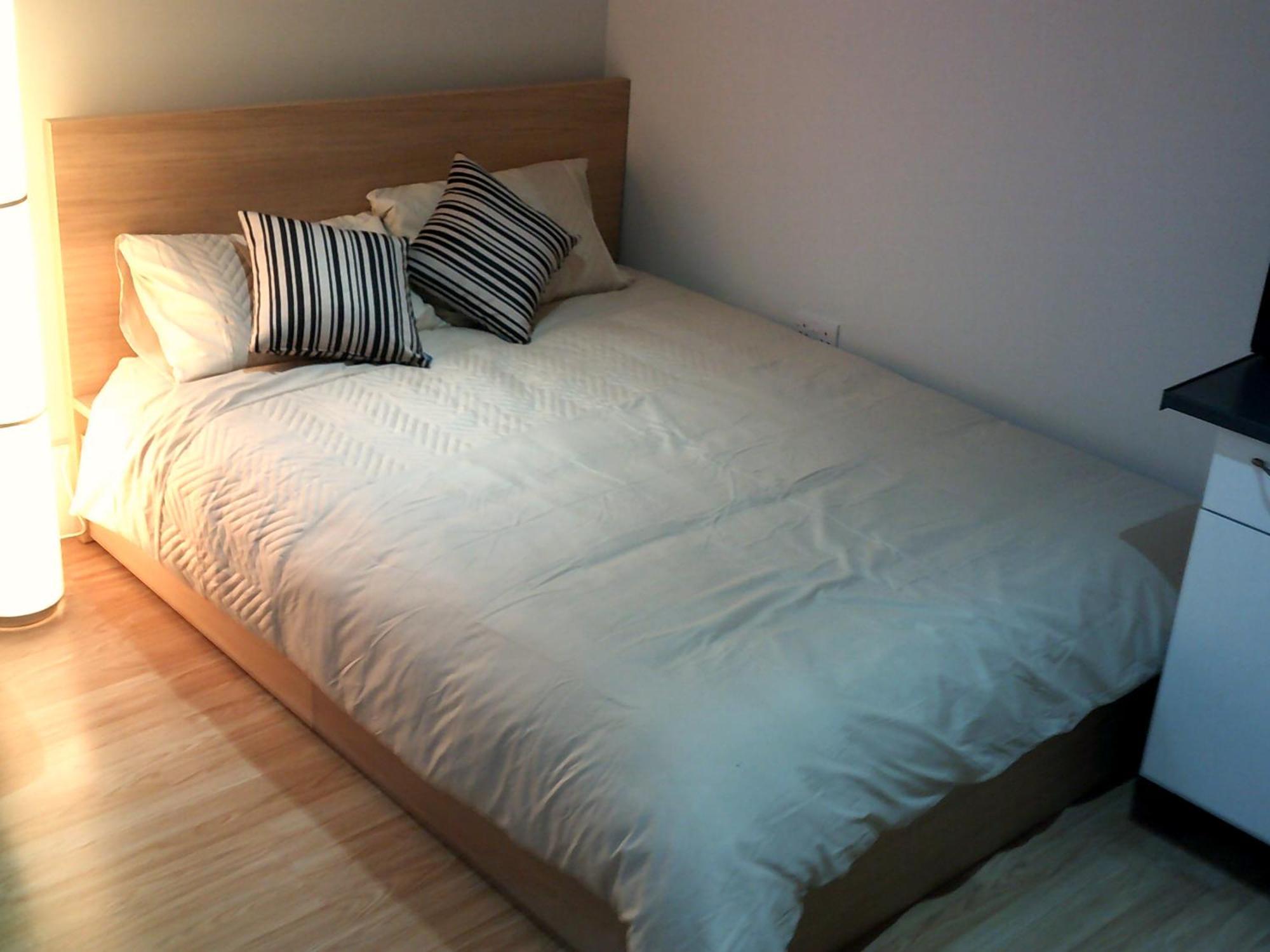 Newly Built Modern House With Free Parking * Londen
