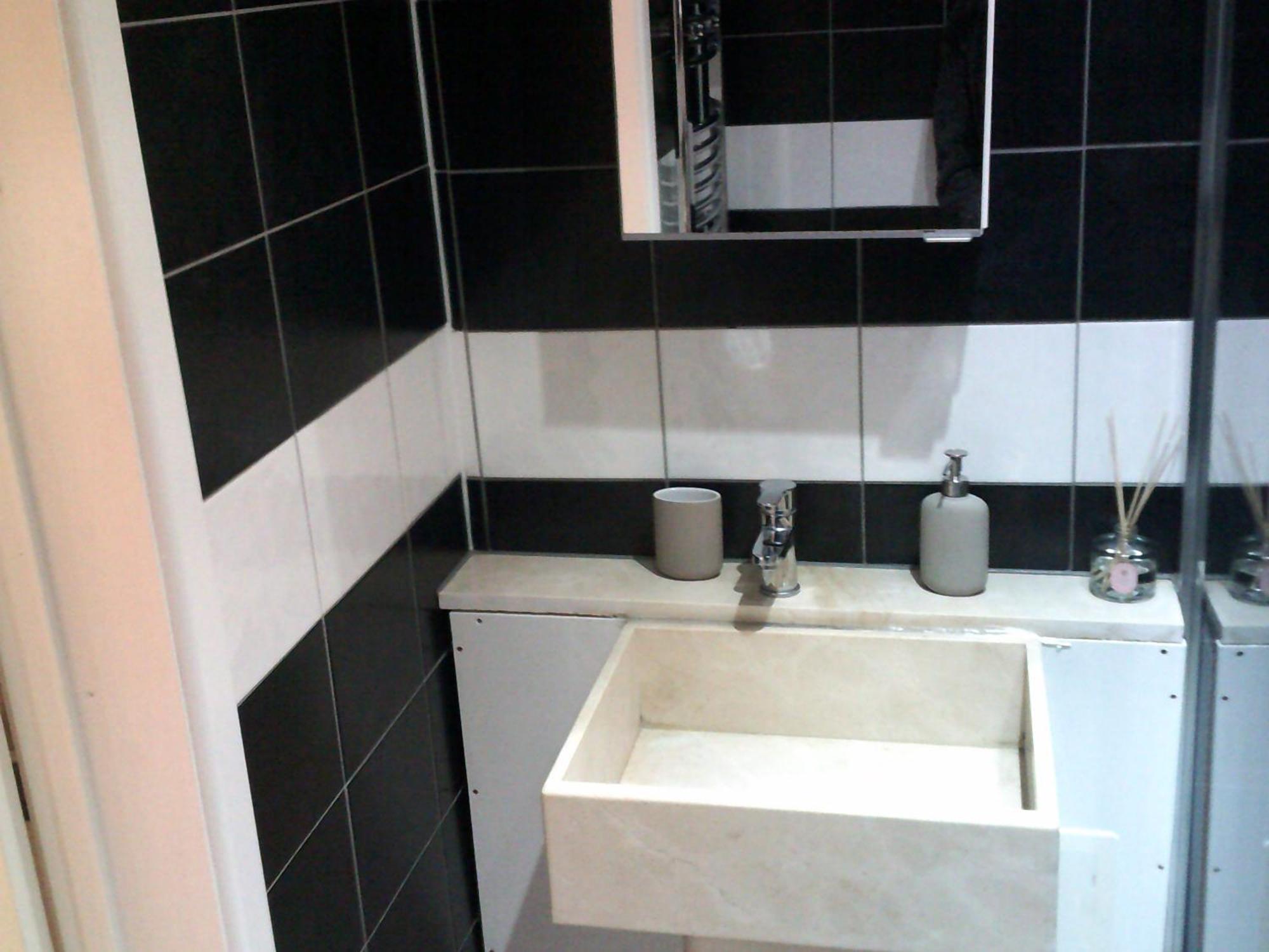 Newly Built Modern House With Free Parking Londen