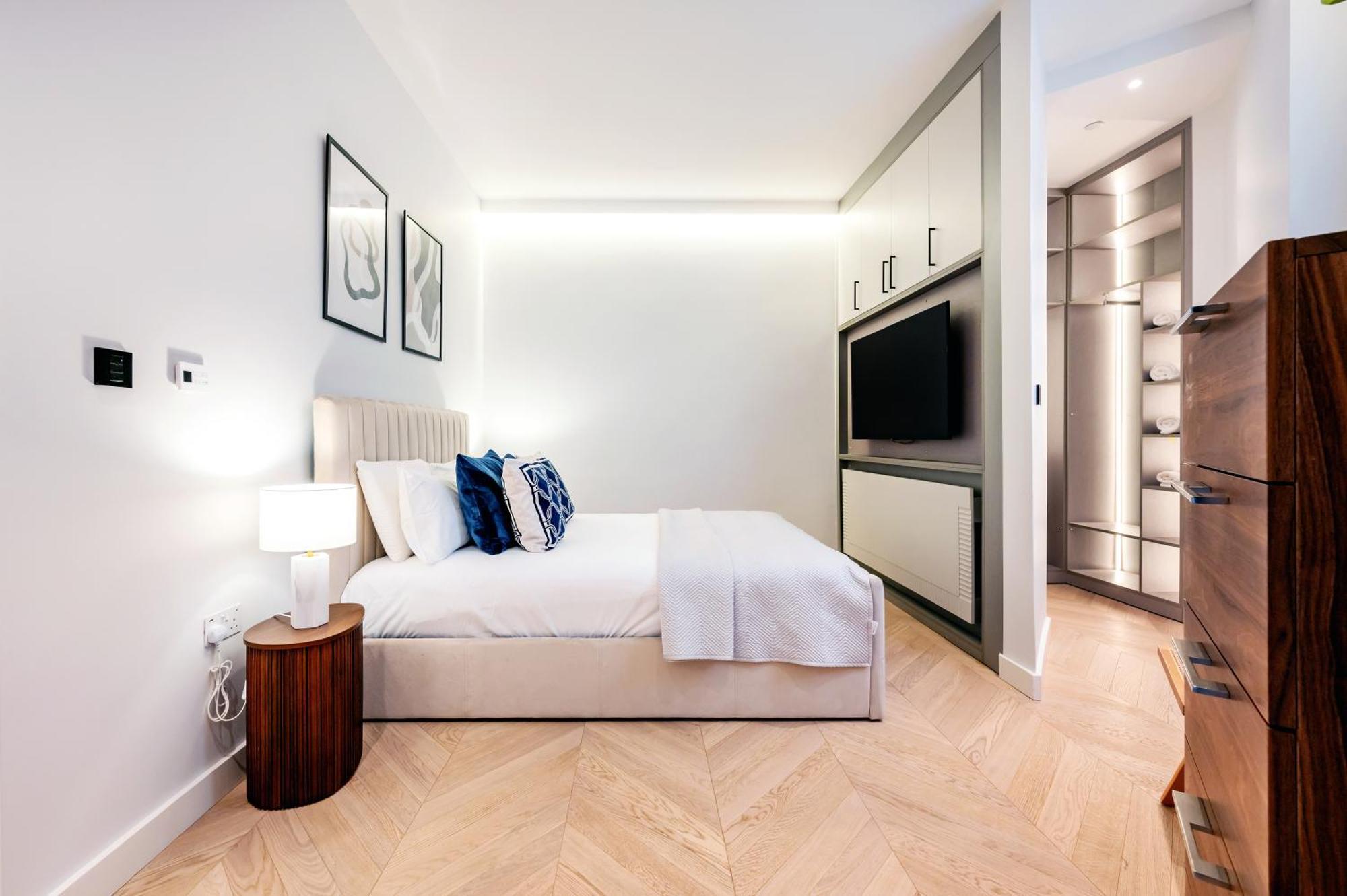Premium In The West End Apartment *