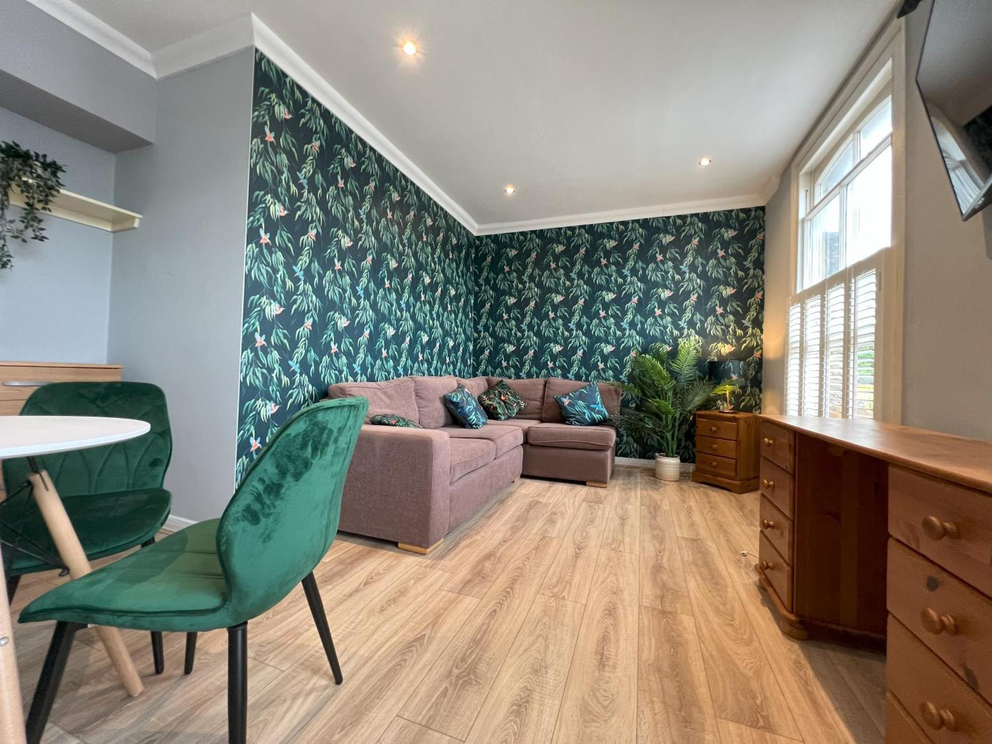 Apartment Two Bedroom Flat In