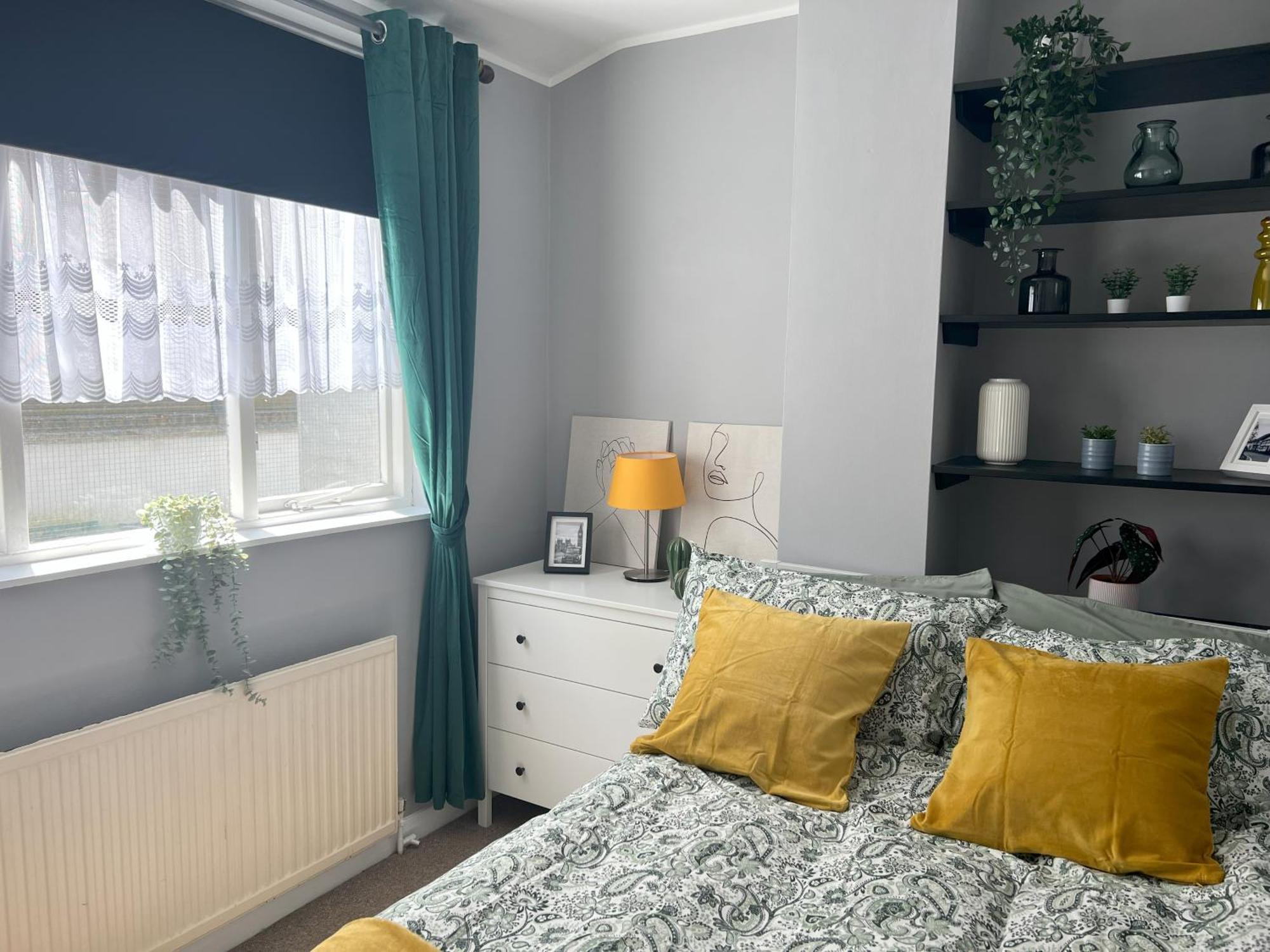 Apartment Two Bedroom Flat In *