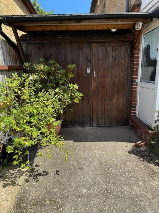 Lejlighed Garden Flat In