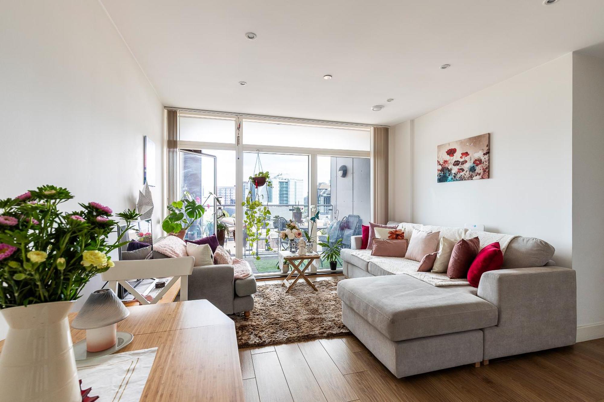 Canary Wharf Retreat With Scenic Balcony Views Appartement *