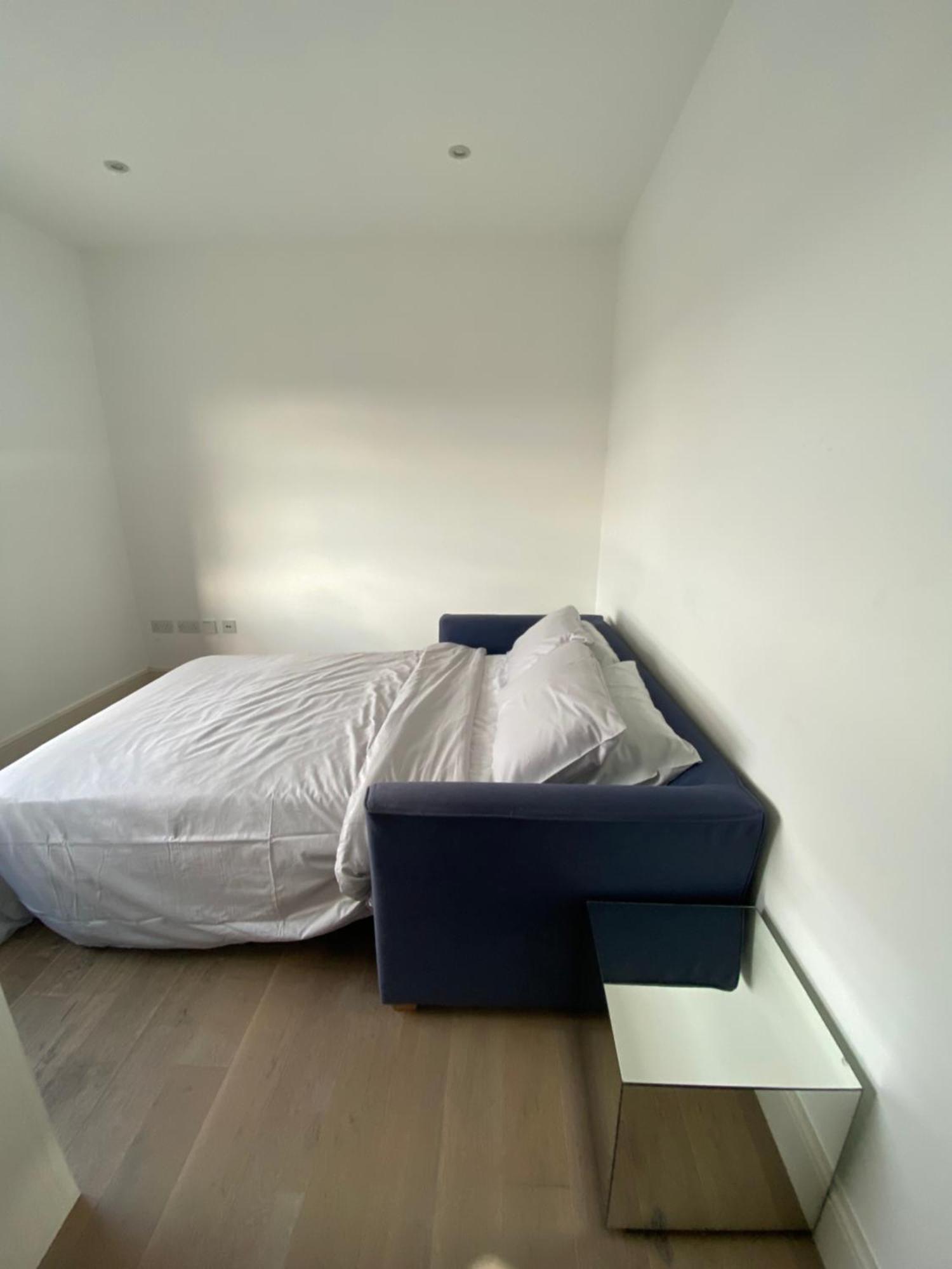 Queen Adelaide Apartment London