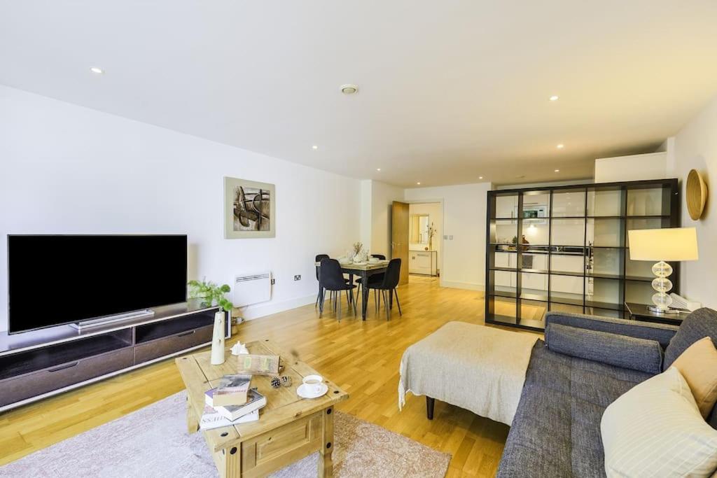 Appartamento Luxurious 2-bedroom Londra