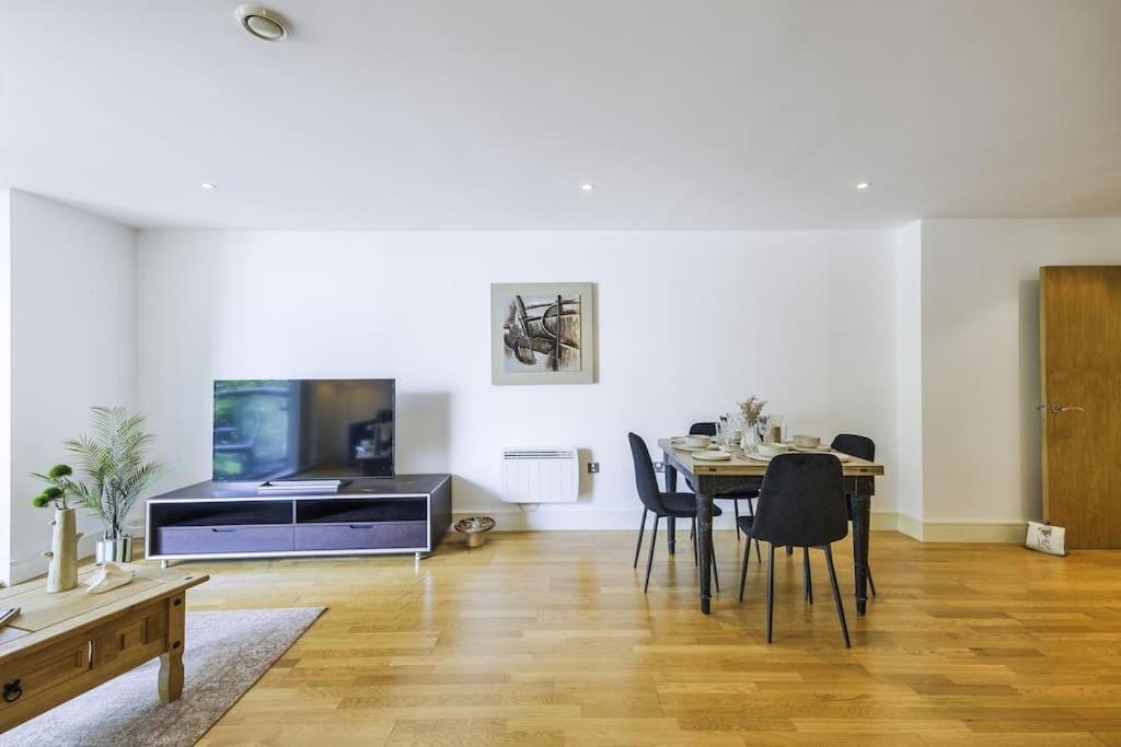 Luxurious 2-bedroom Appartamento Londra