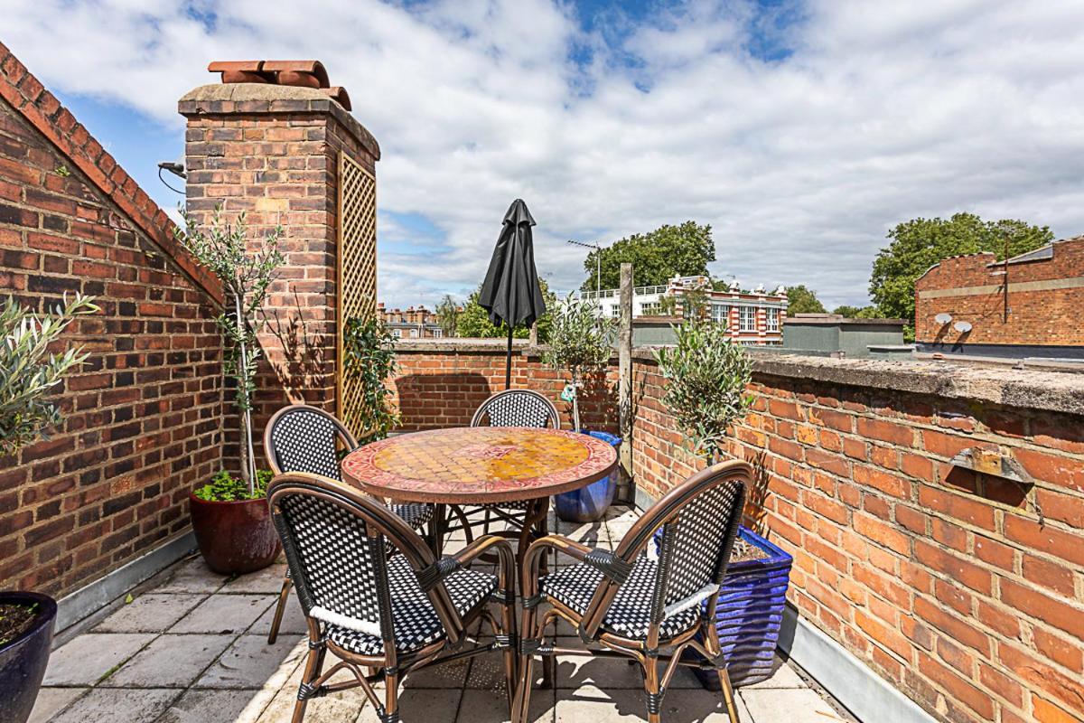 Contemporary Open Plan Penthouse * London
