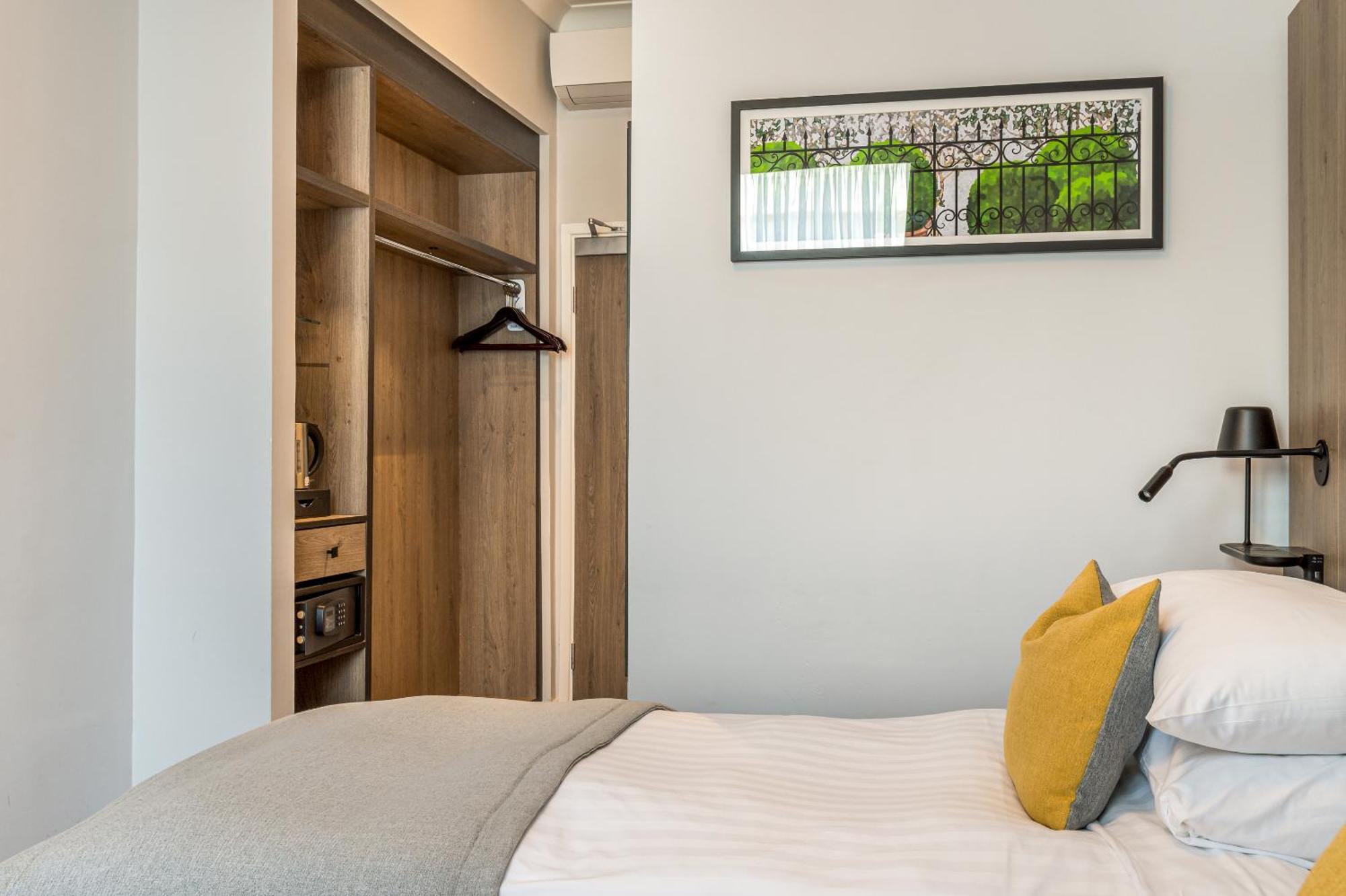 Princes Square 4* Londra