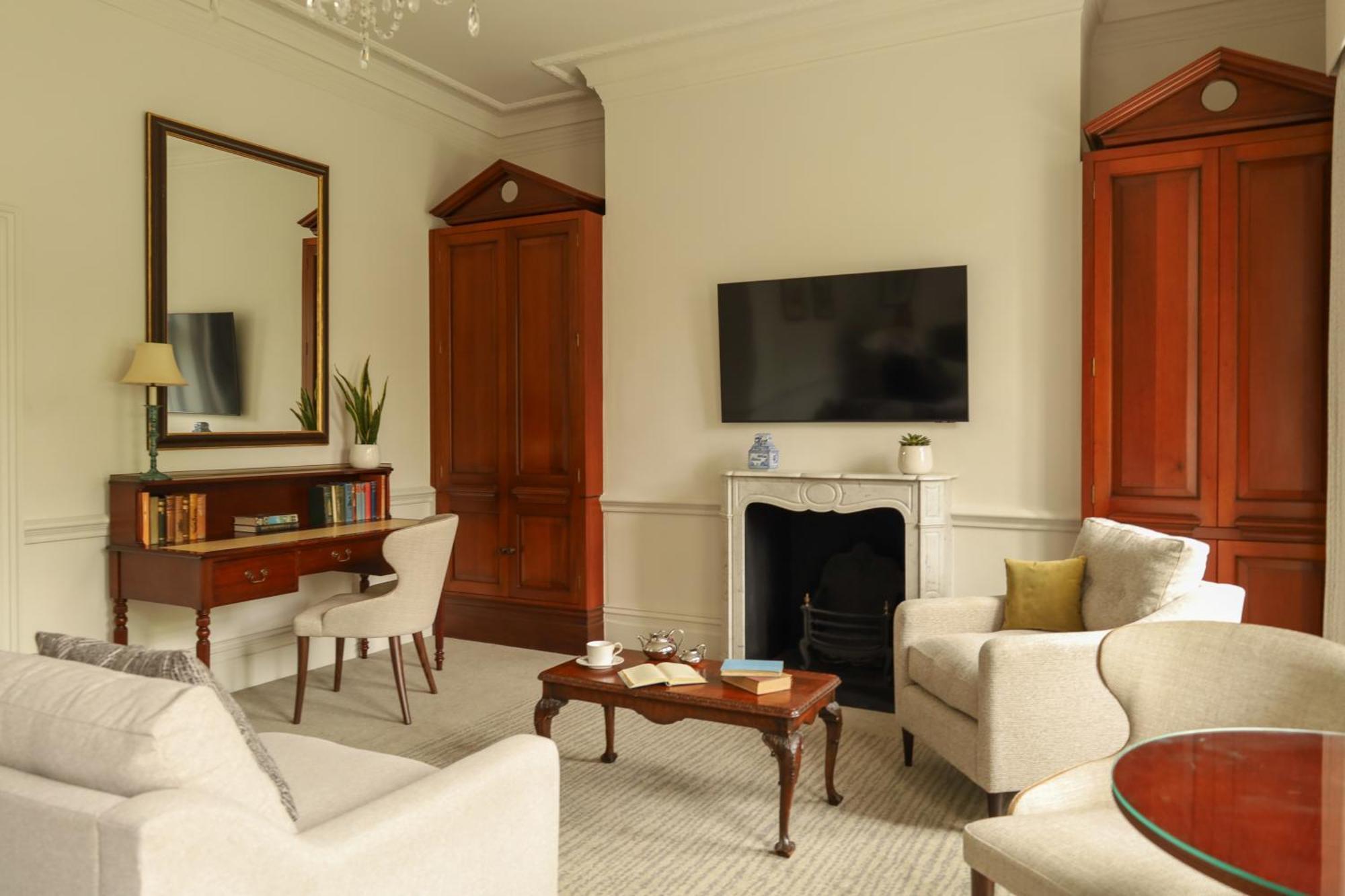 Hotel The Chelsea Townhouse By Iconic Luxury London