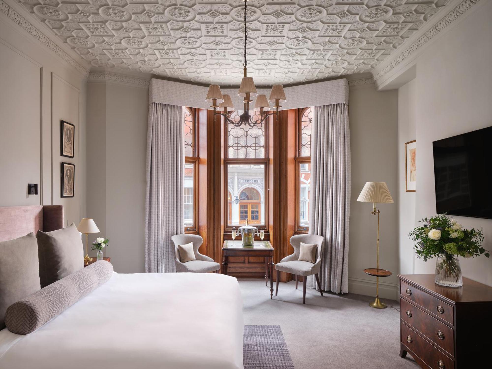 The Chelsea Townhouse By Iconic Luxury London