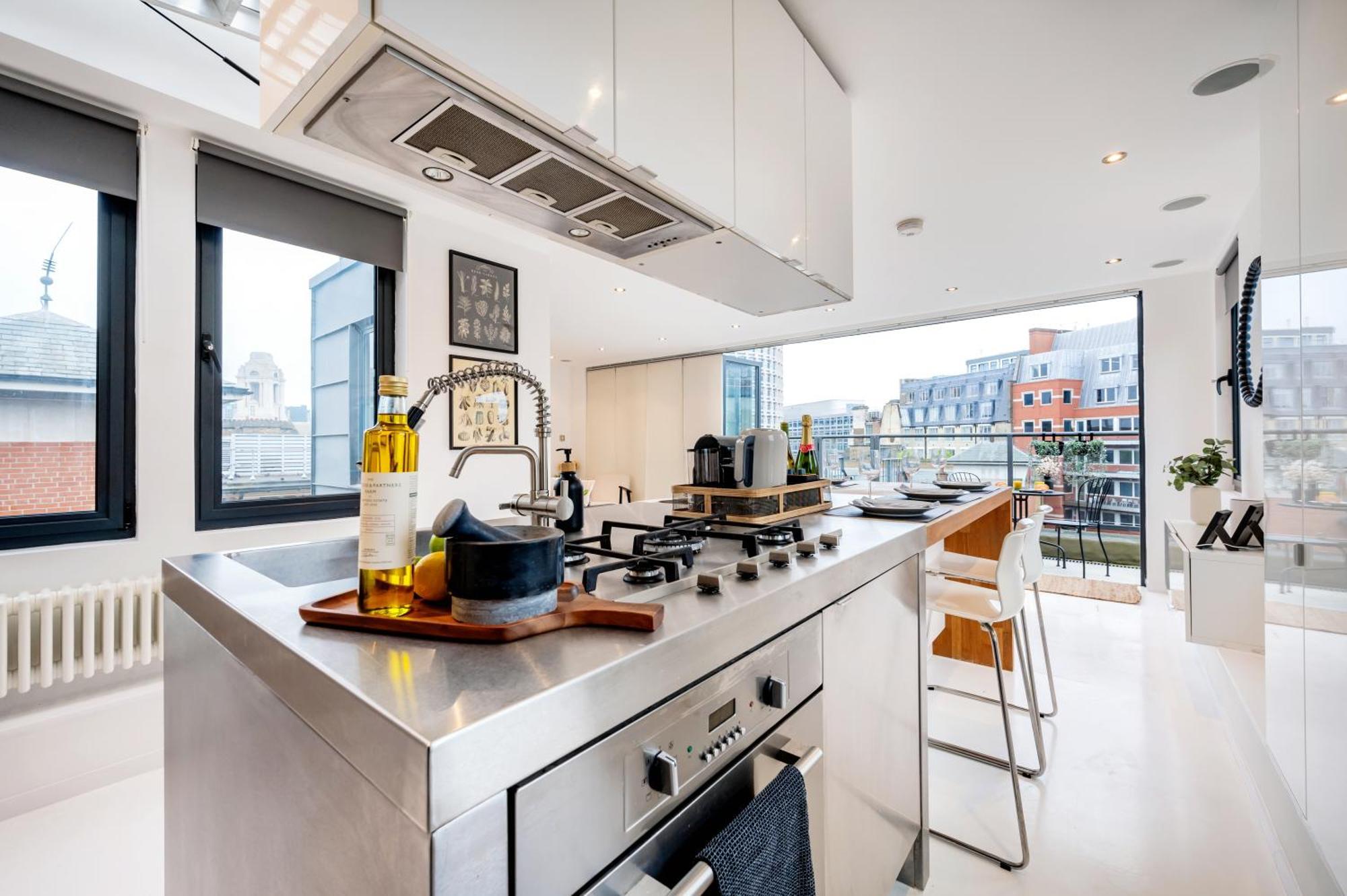 Huge & 3 Bedr, 4 Beds, Covent Gdn * Londres