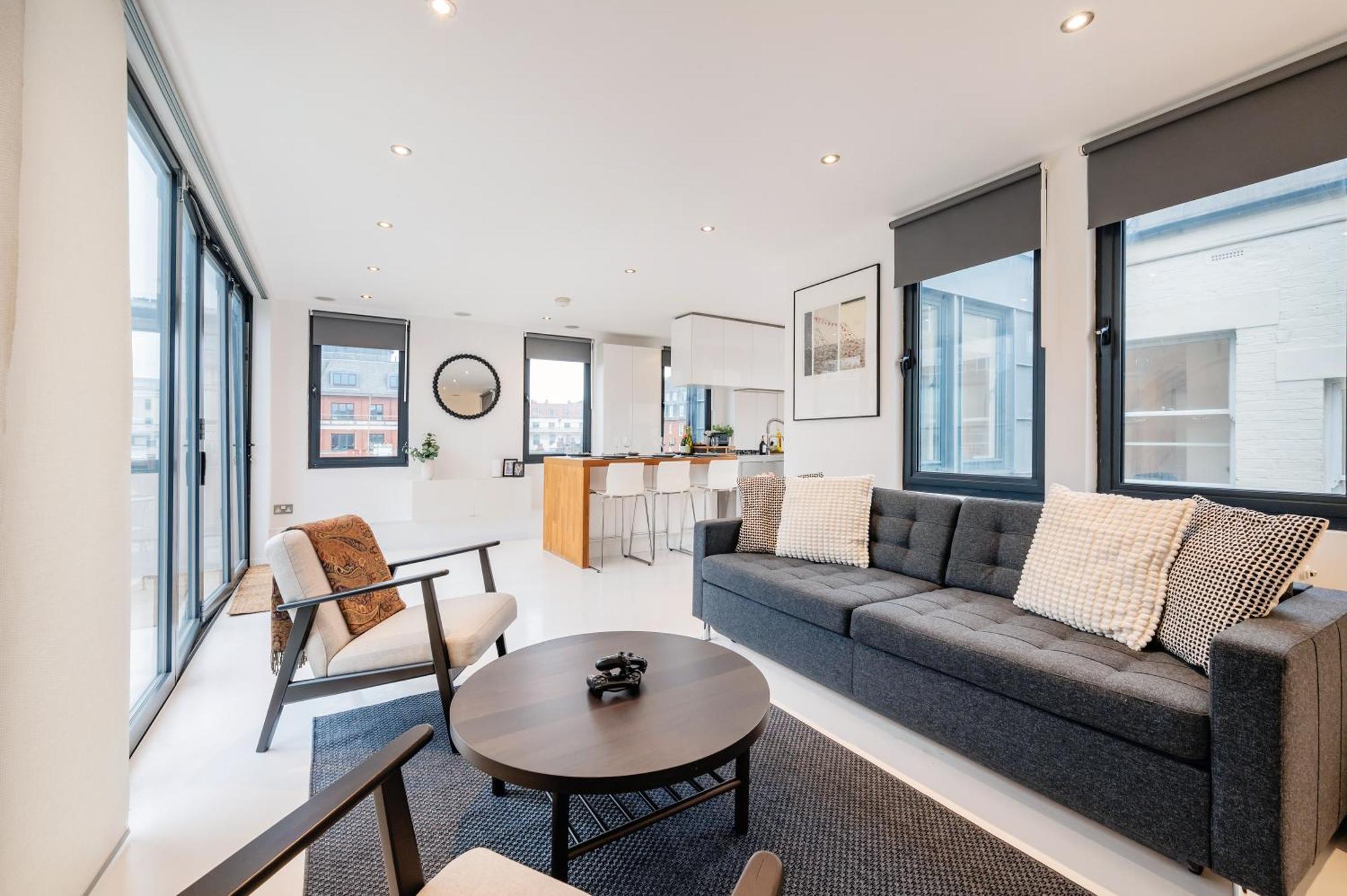 Huge & 3 Bedr, 4 Beds, Covent Gdn Londres