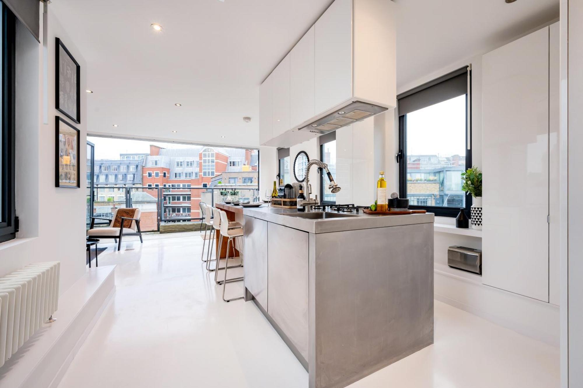 Huge & 3 Bedr, 4 Beds, Covent Gdn * Londres