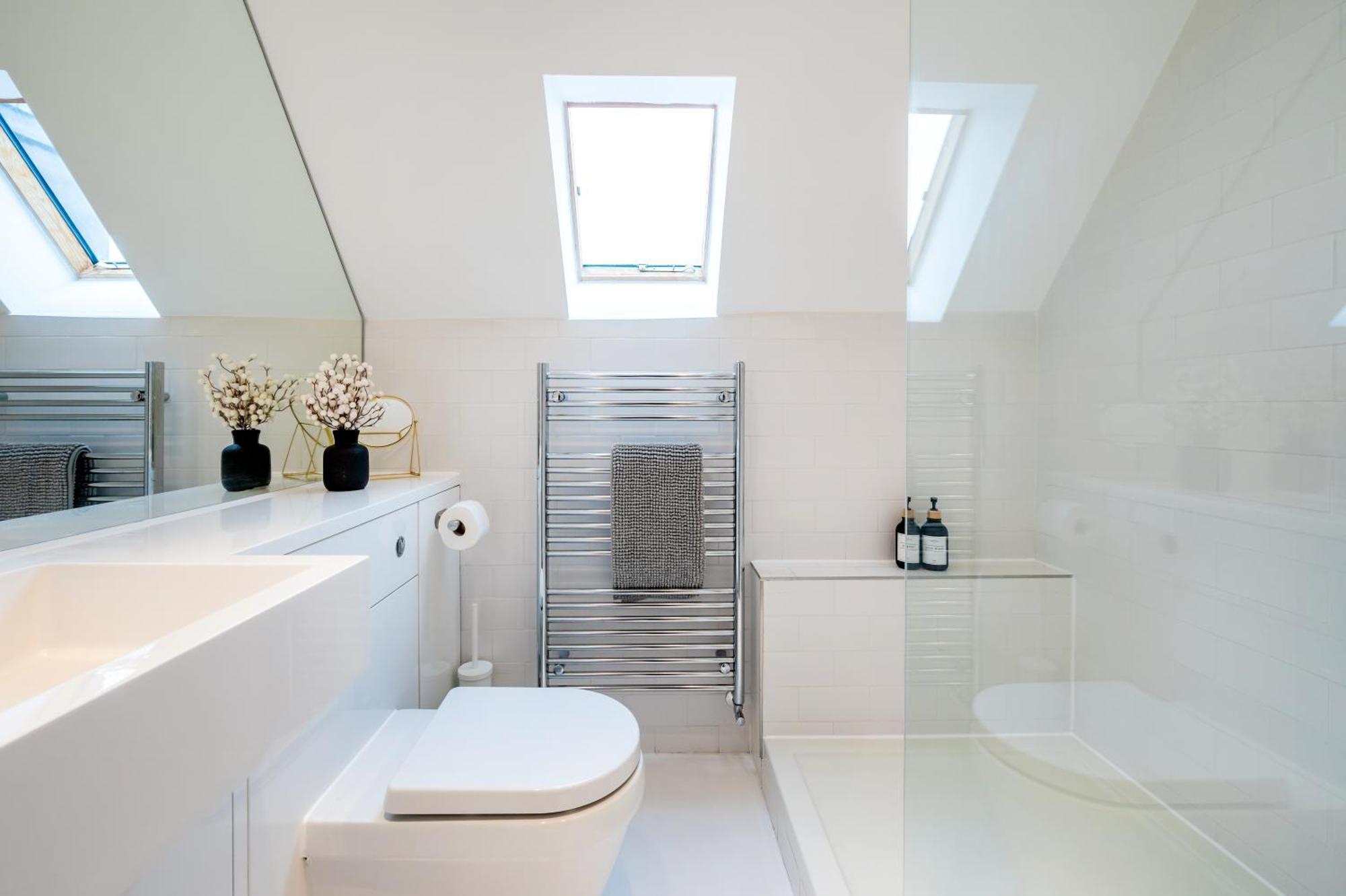 Huge & 3 Bedr, 4 Beds, Covent Gdn Appartement *