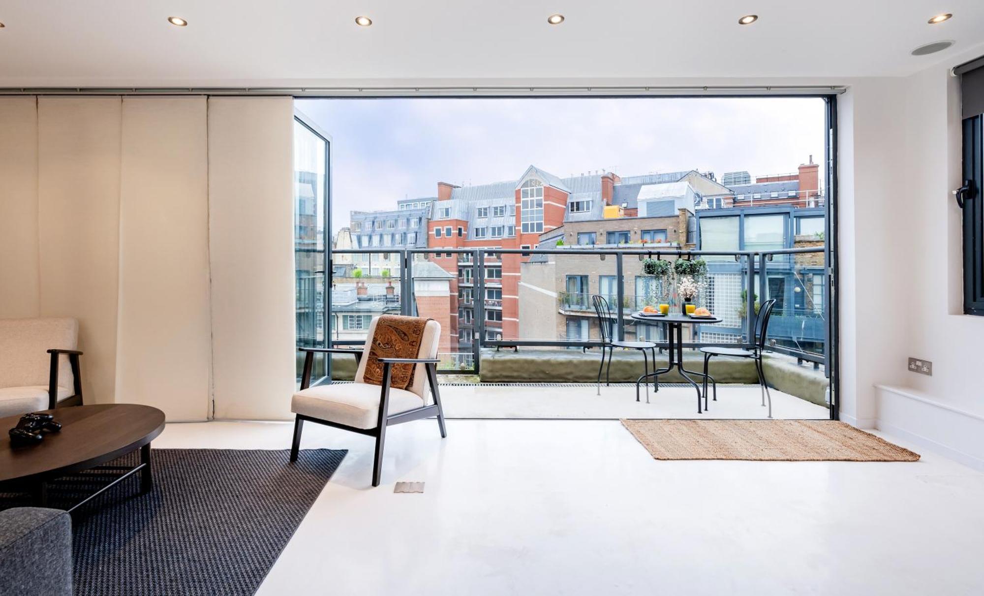 Huge & 3 Bedr, 4 Beds, Covent Gdn Lejlighed