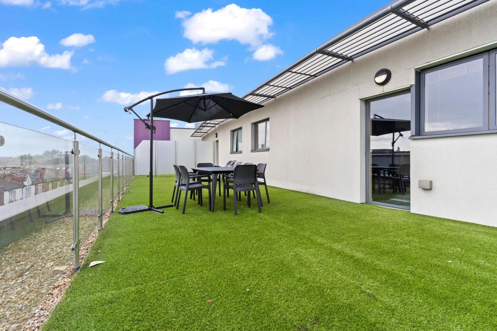 Lejlighed Spectacular 3br 2bath Rooftop Sky-views With Parking *