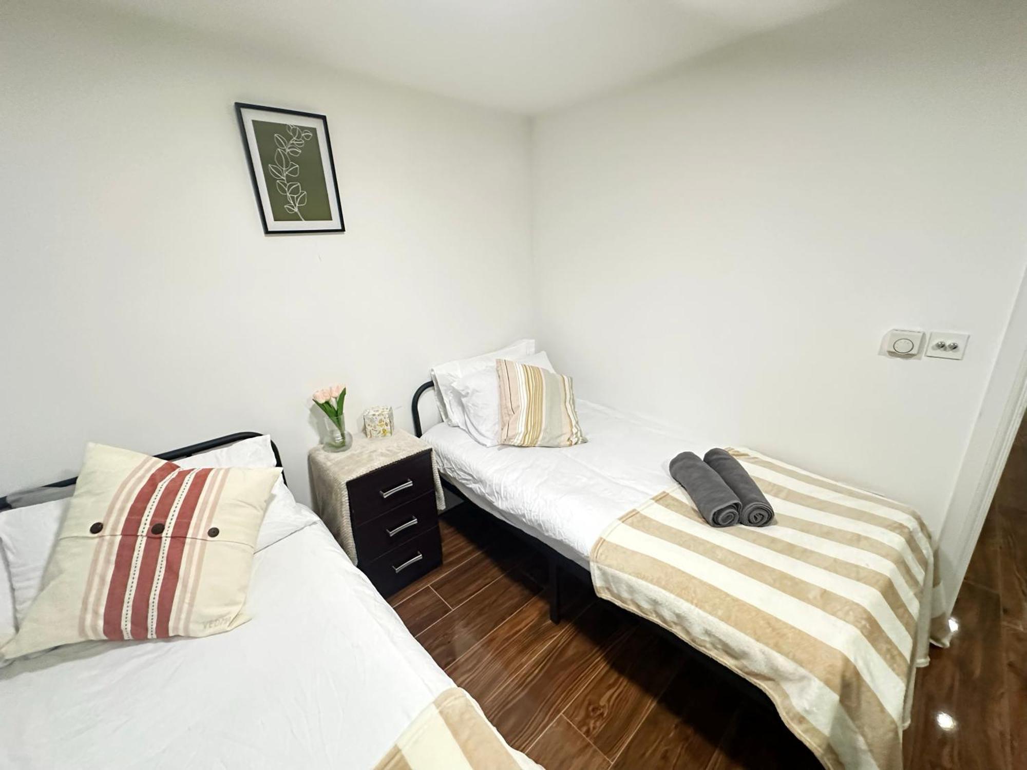 Juniper Alexandra Palace Serviced Apartments, By Edens * Londen