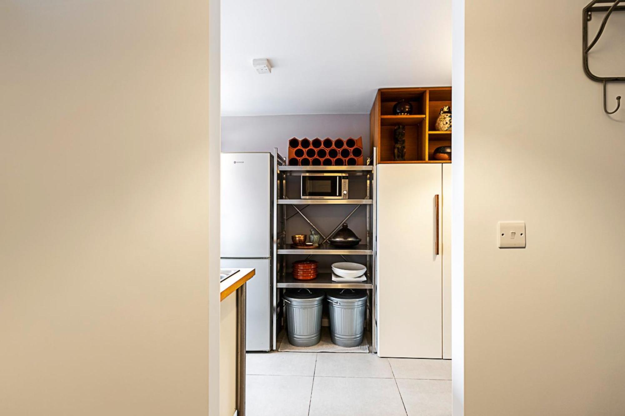 Bright Stepney Nest Apartment *