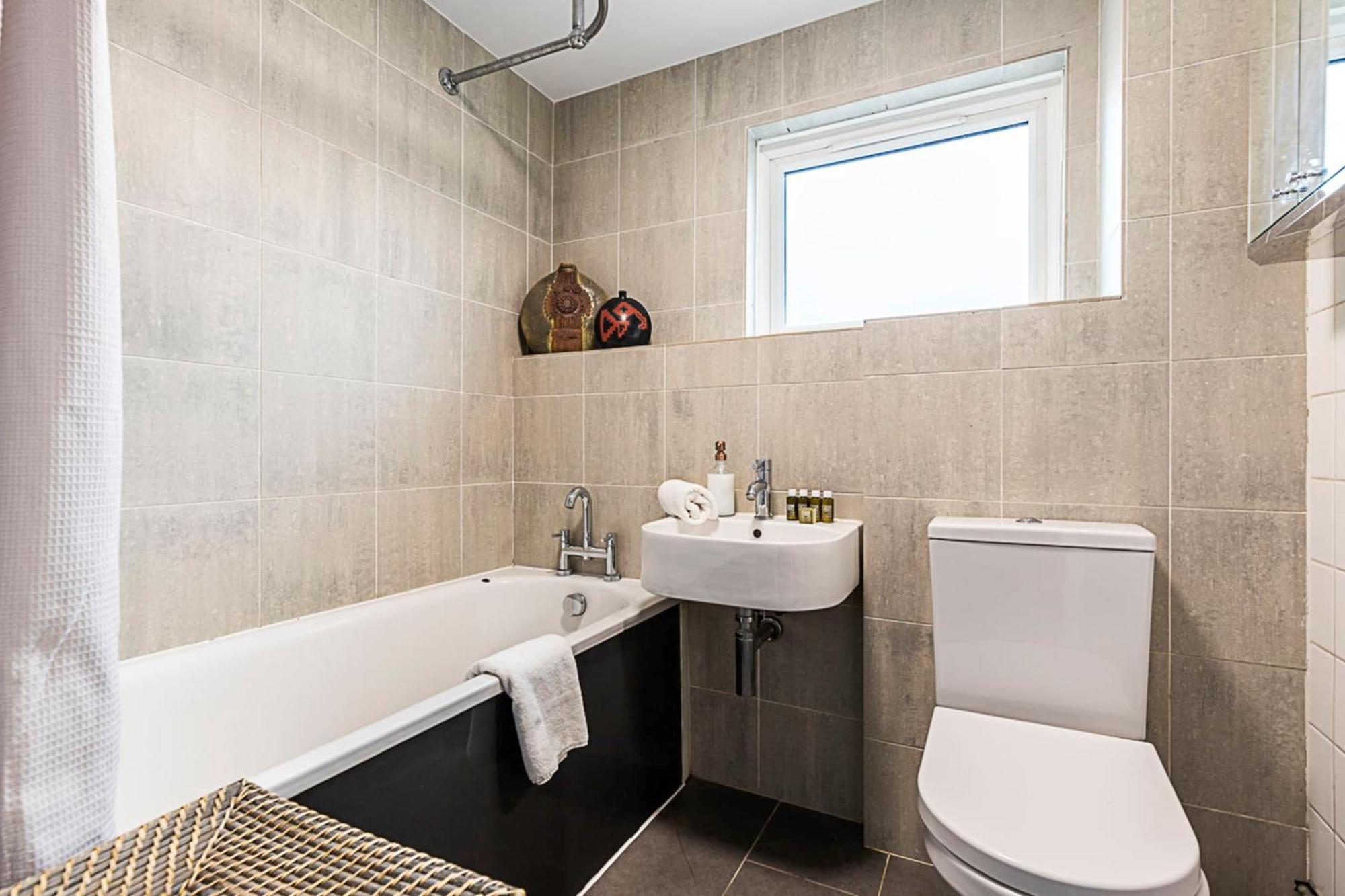 Bright Stepney Nest London