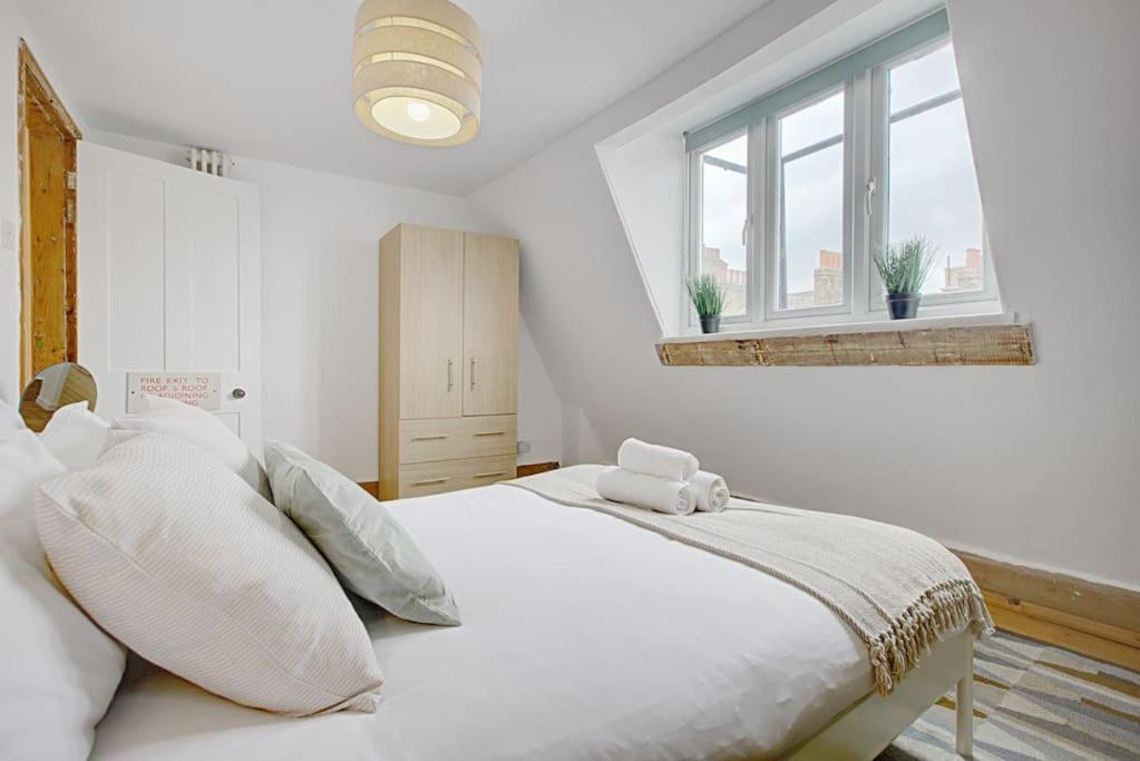 Appartement Stylish Townhouse, Perfect For Large Groups, Convenient Public Transport Links, Close To Tower Bridge And Liverpool Street *