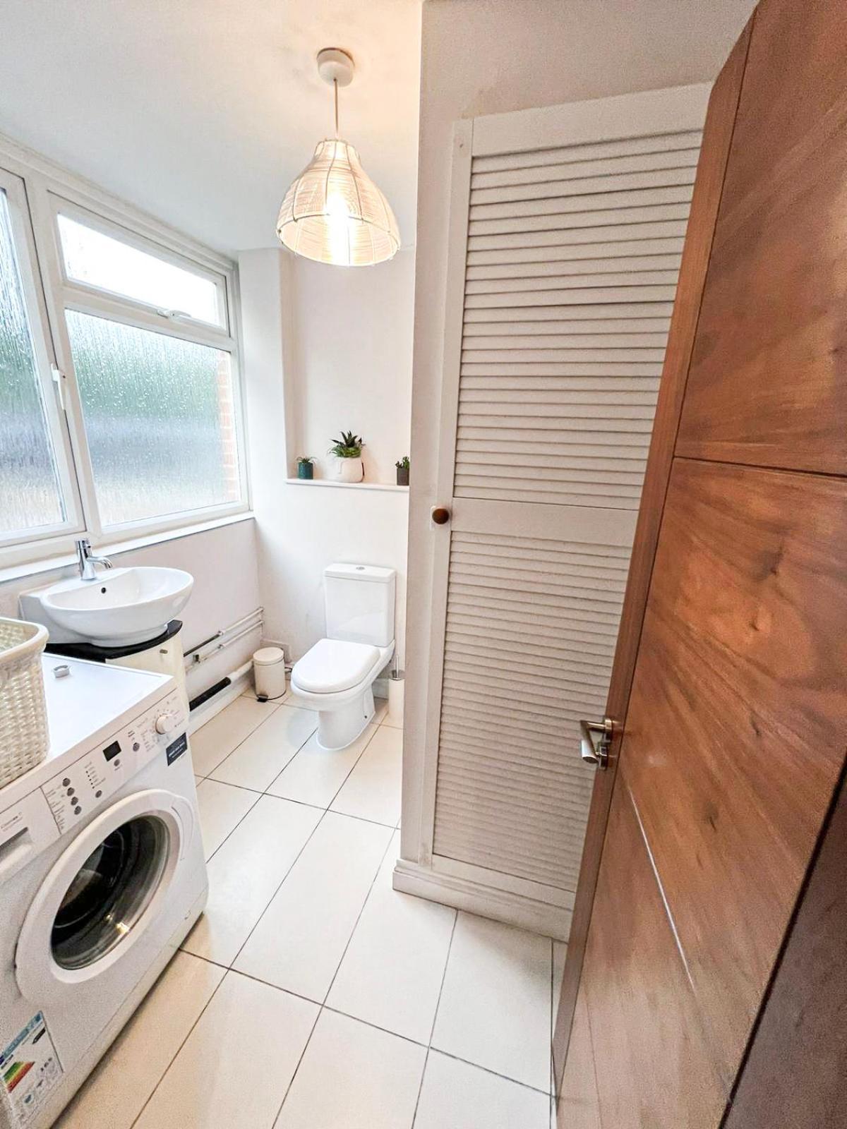 Appartamento Lovely 4 Bedroom Flat With Ample Garden In Brondesbury, Kilburn