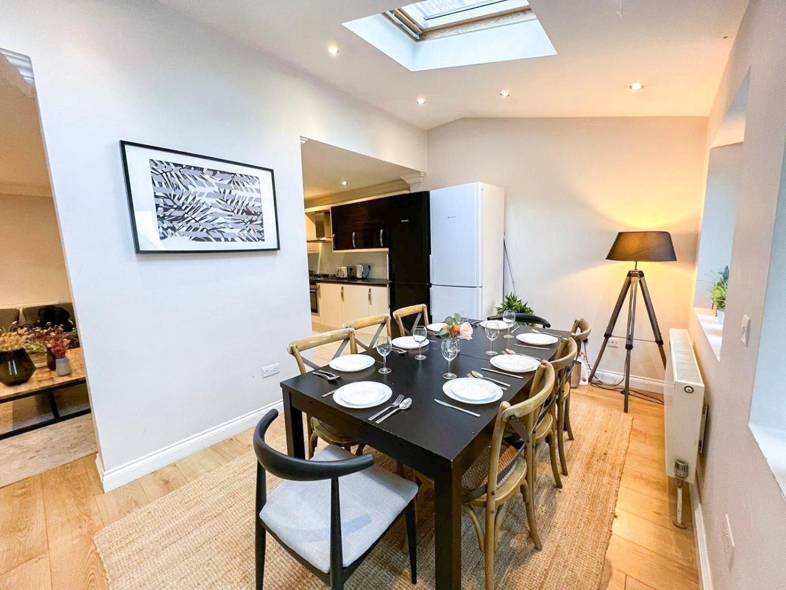 Lovely 4 Bedroom Flat With Ample Garden In Brondesbury, Kilburn Lejlighed *
