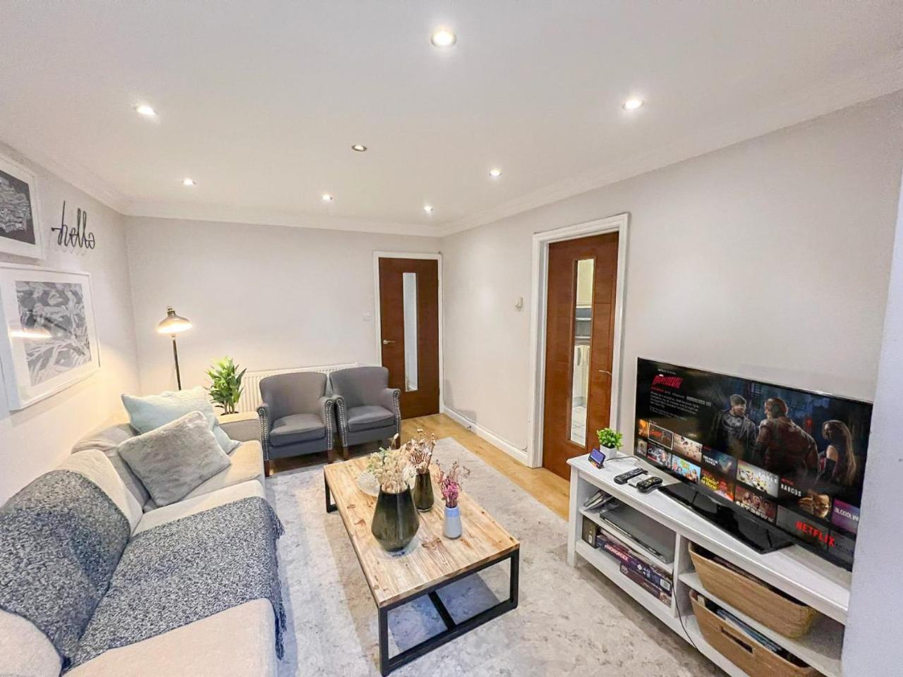 Lovely 4 Bedroom Flat With Ample Garden In Brondesbury, Kilburn Lejlighed