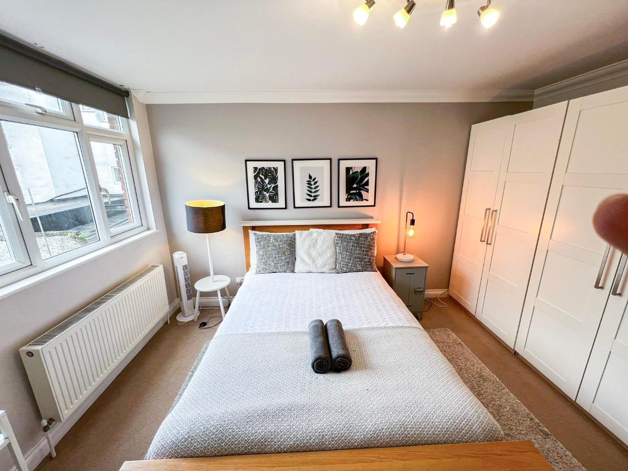 Lovely 4 Bedroom Flat With Ample Garden In Brondesbury, Kilburn * Londra