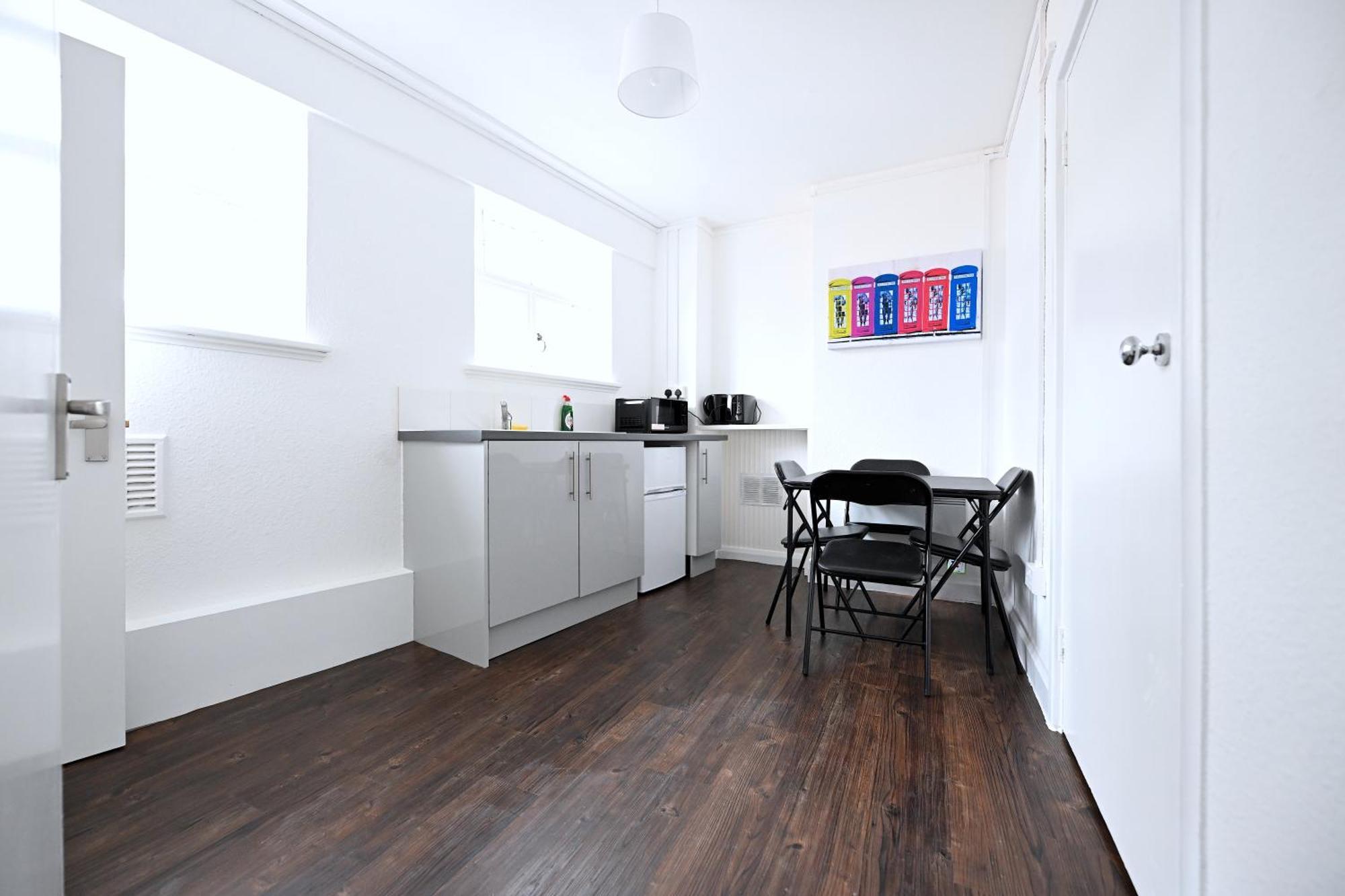 Peaceful And Leicester Square Appartement Londen
