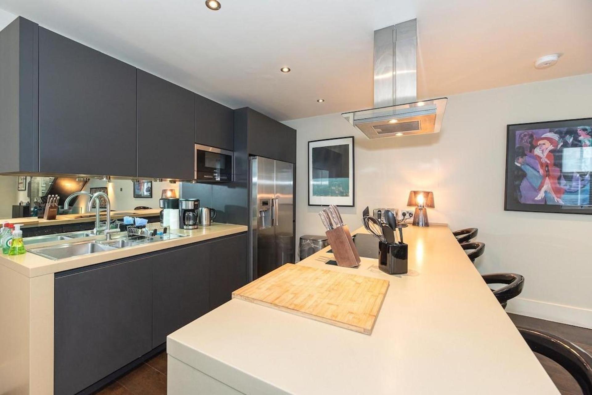 Spacious 4br Victorian Estate In Kensington Holiday home
