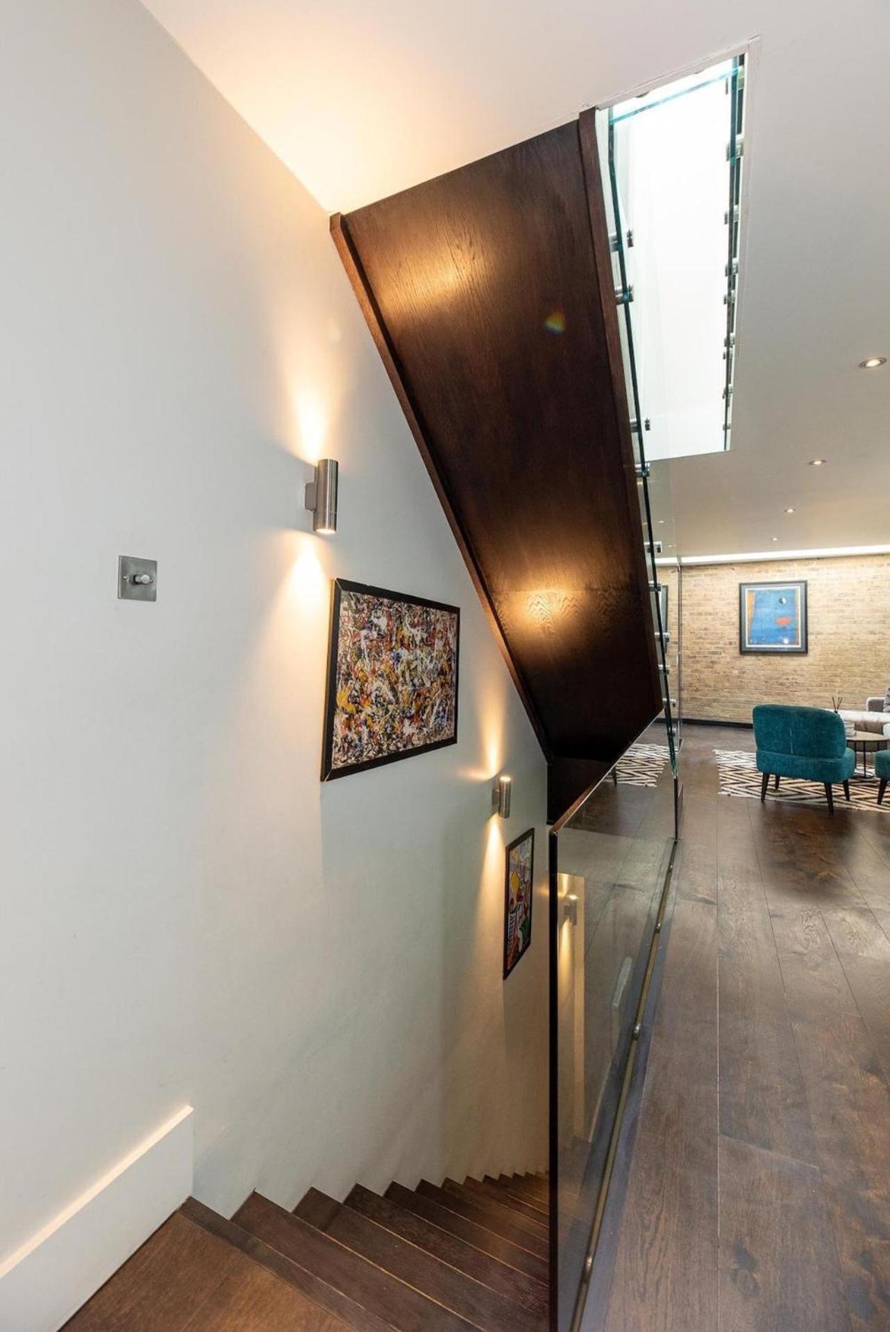 Spacious 4br Victorian Estate In Kensington Holiday home *