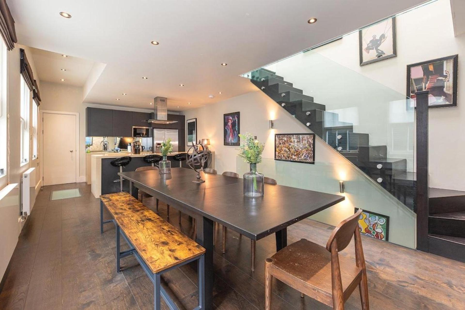 Spacious 4br Victorian Estate In Kensington London
