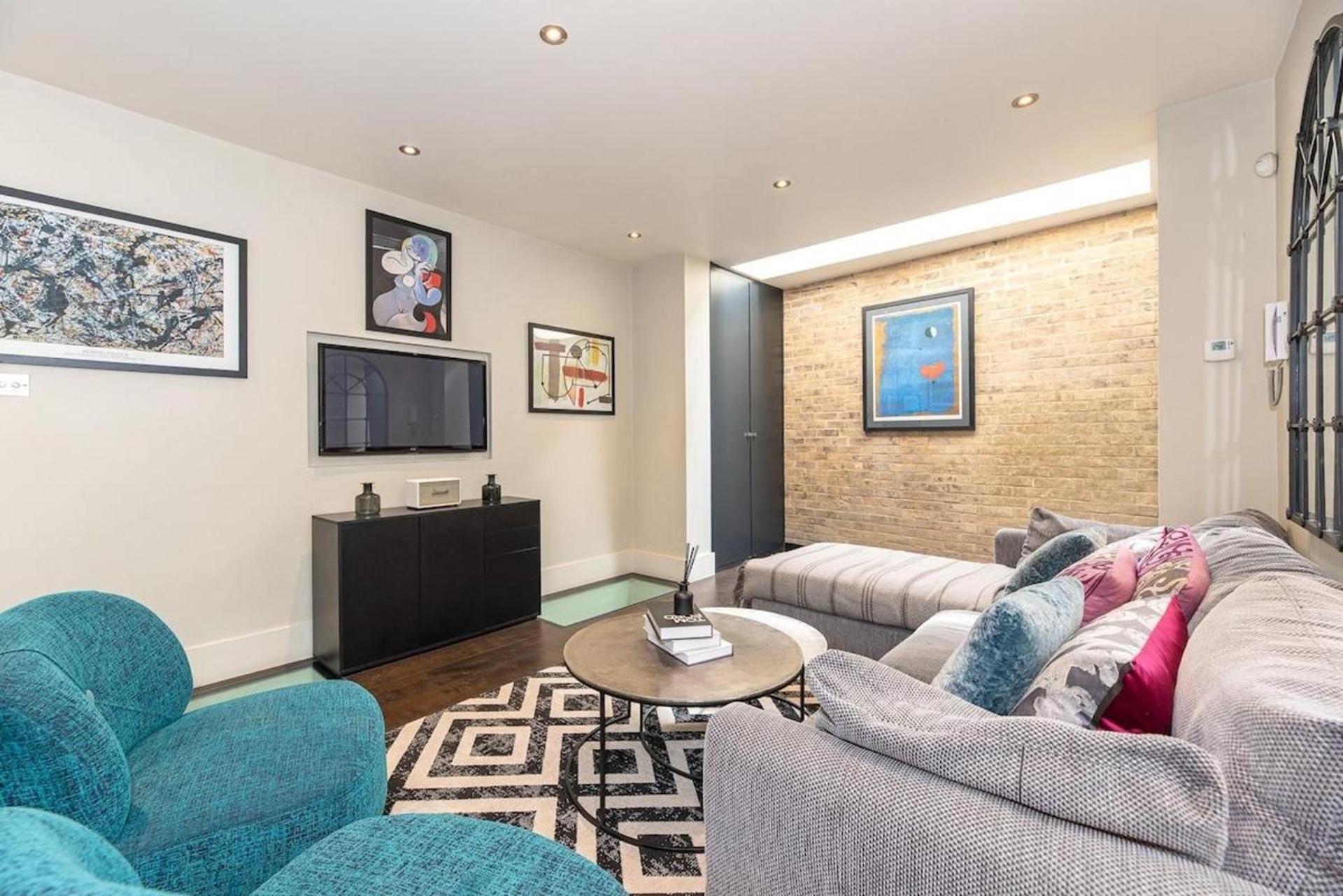 Spacious 4br Victorian Estate In Kensington *