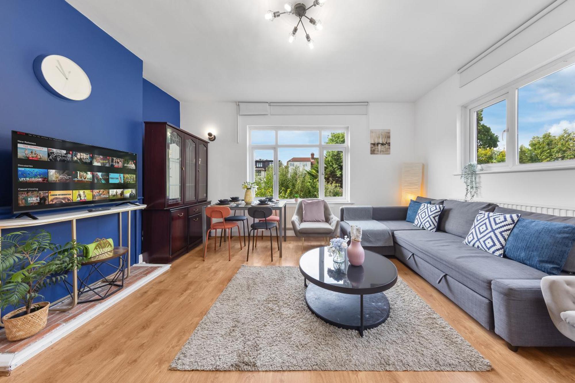 Duplex 3 Bed - Near Station - Golders - Lägenhet