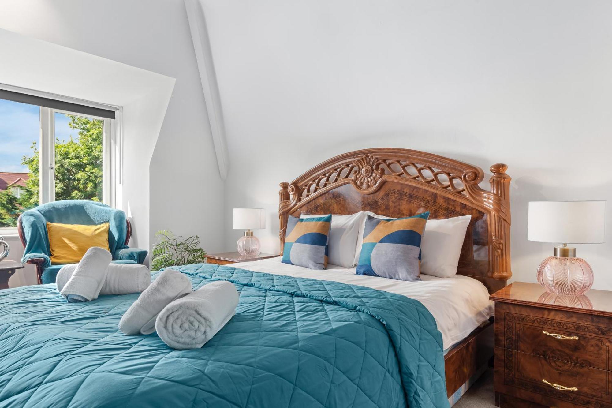 Duplex 3 Bed - Near Station - Golders - * Londen