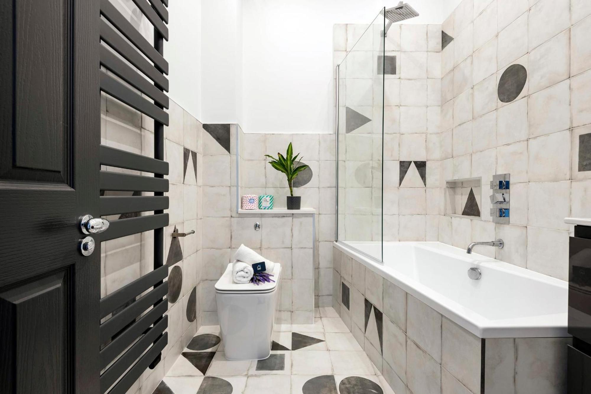 Modern And Bright Highgate Gem Londen