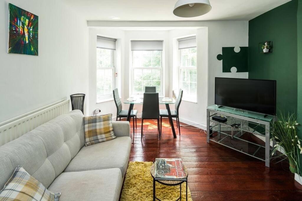 Cosy 3bd For 6 / 6 Beds