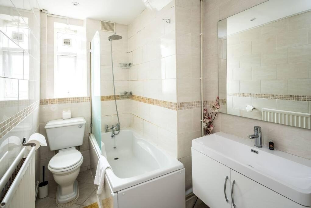 Apartment Cosy 3bd For 6 / 6 Beds London