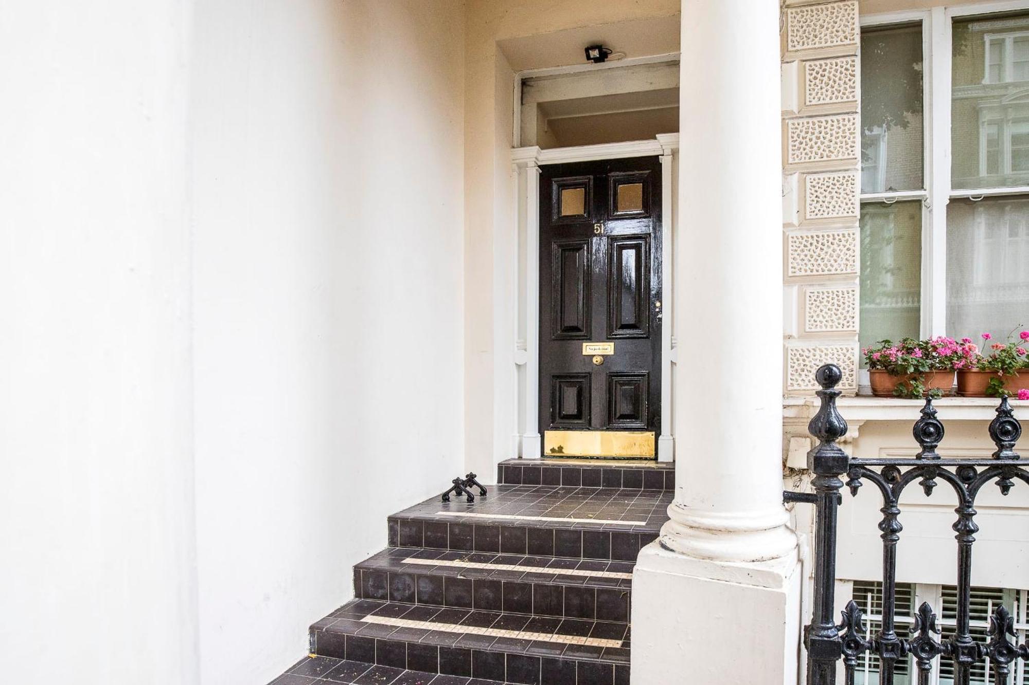 Classic Victorian Flat With Terrace Lägenhet *