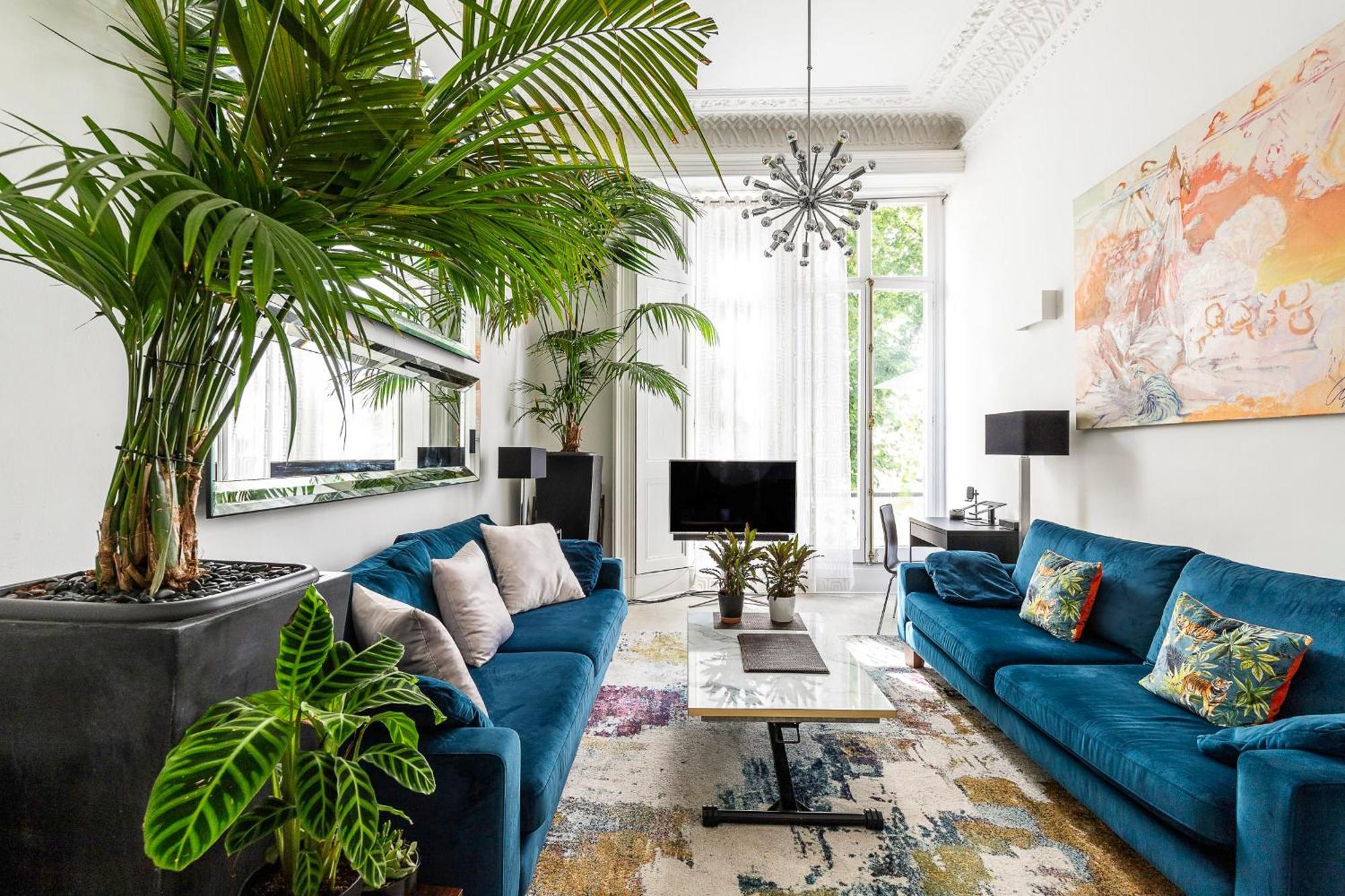 Classic Victorian Flat With Terrace Lägenhet