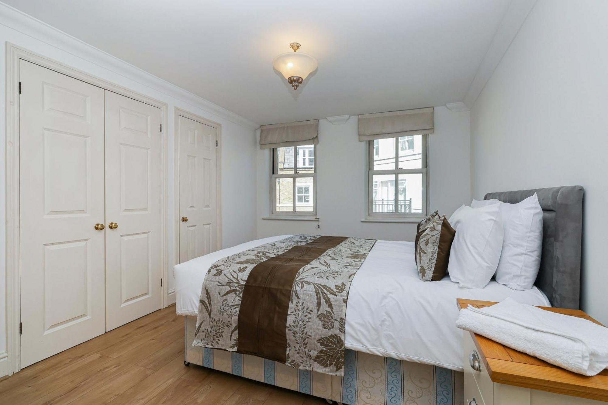 Two Bed Two Bath Kensington Appartement