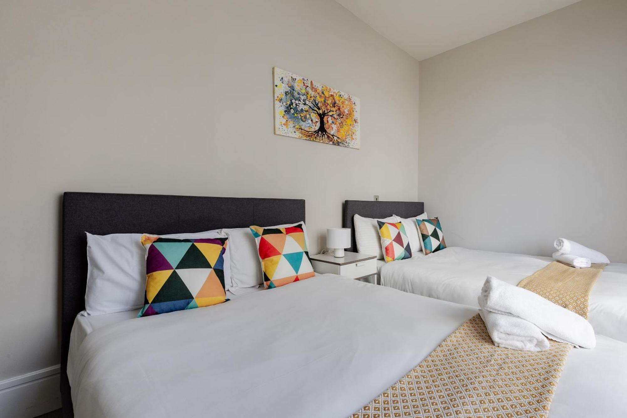 Superb Opposite Edgware Road Station Lejlighed *