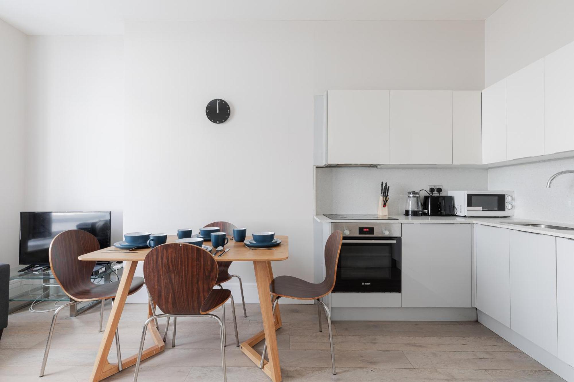 Superb Opposite Edgware Road Station Lejlighed London