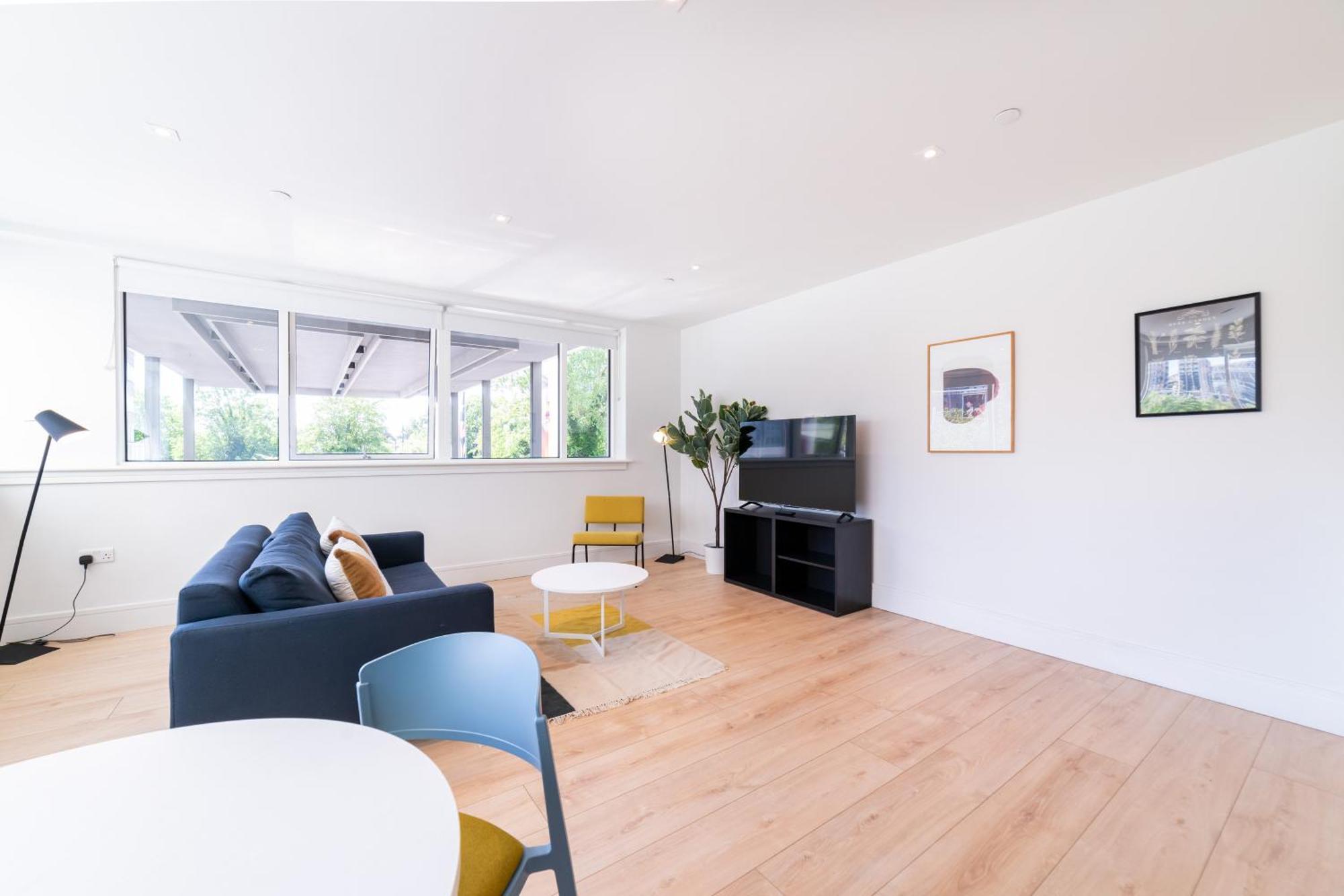 Stylish Retreats On Olympic Way Apartment London