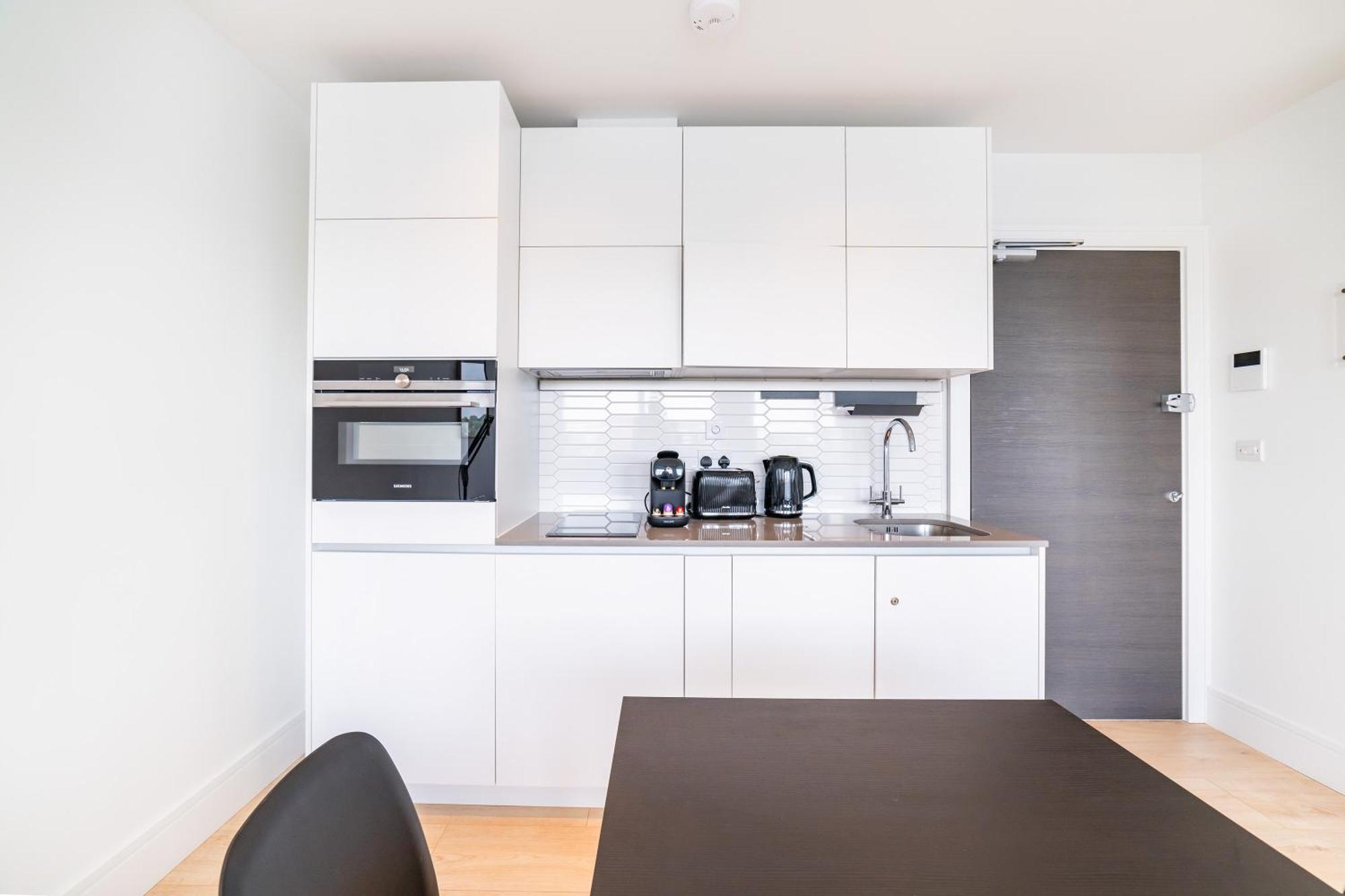 Stylish Retreats On Olympic Way Apartment London