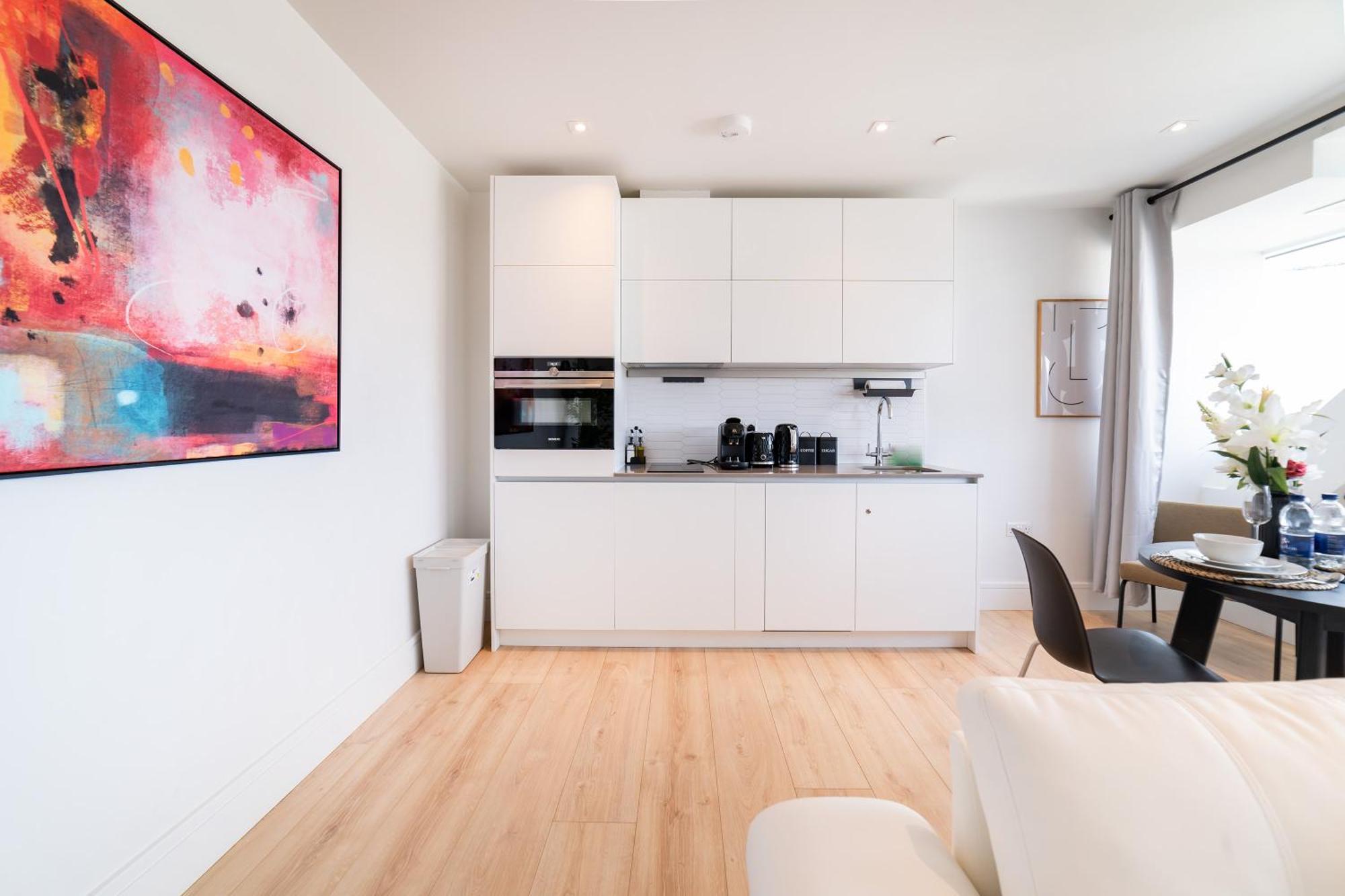 Apartment Stylish Retreats On Olympic Way London