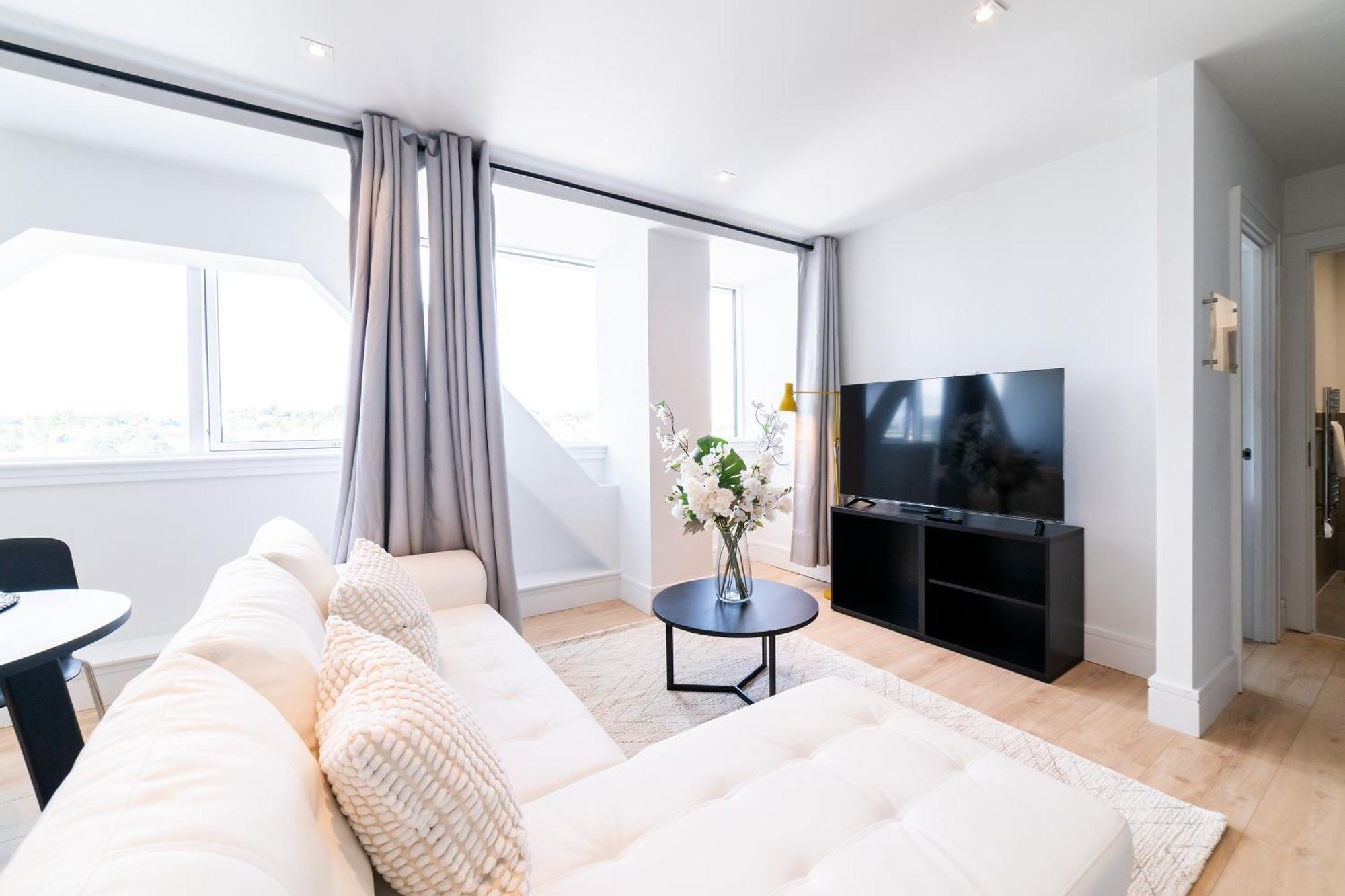 Apartment Stylish Retreats On Olympic Way London
