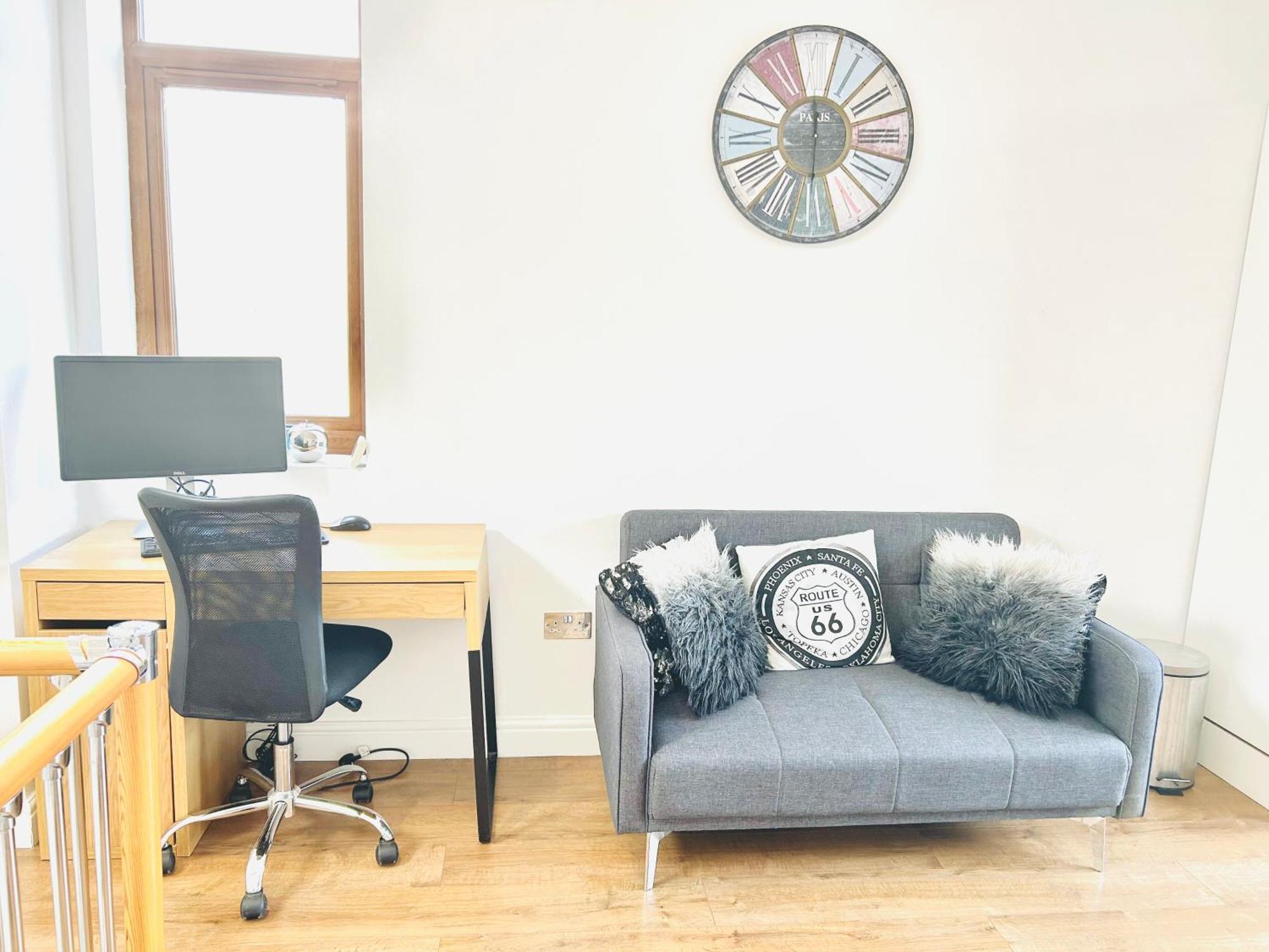 Appartement Luxury Near Canning Town- Free Parking Londen